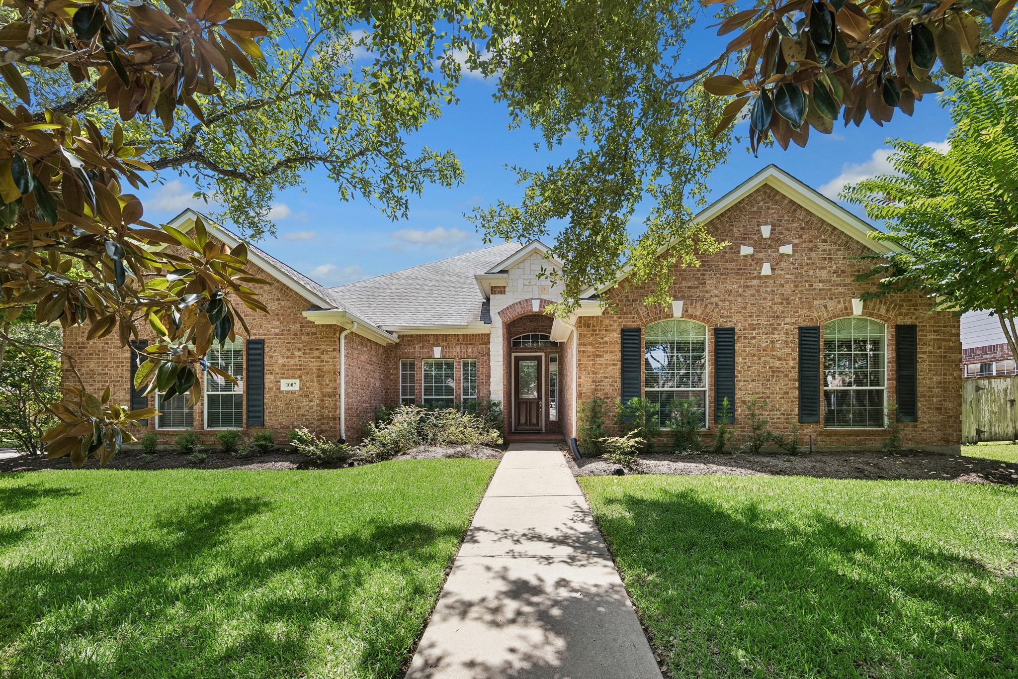 1007 Longdraw Drive Property Photo 2