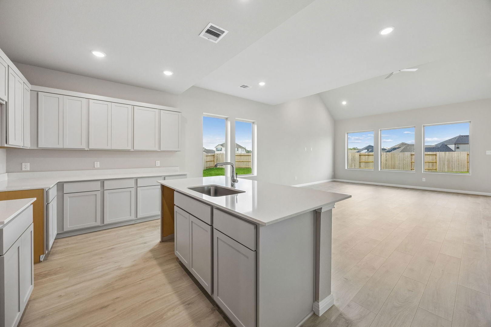 1202 Pavia Fields Drive Property Photo 4