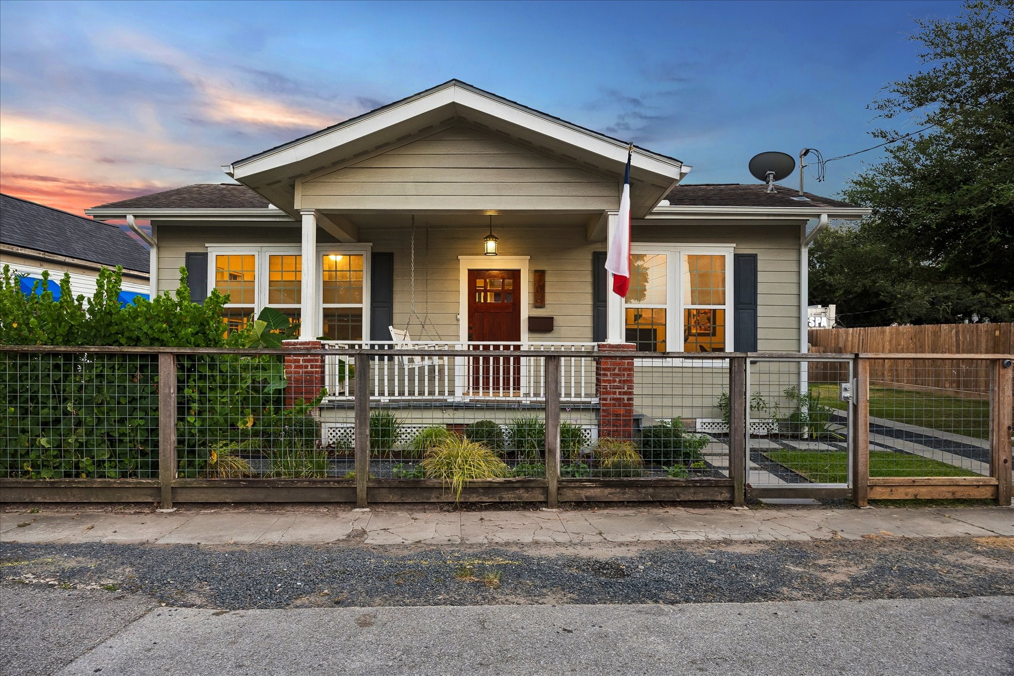 106 Alma Street Property Photo 36