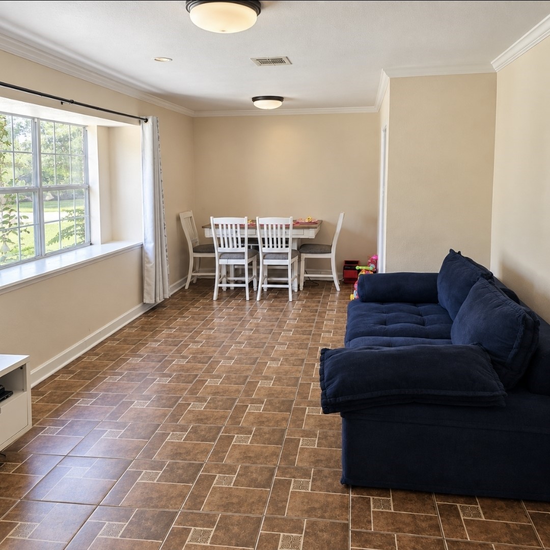 11010 Sageriver Drive Property Photo 3