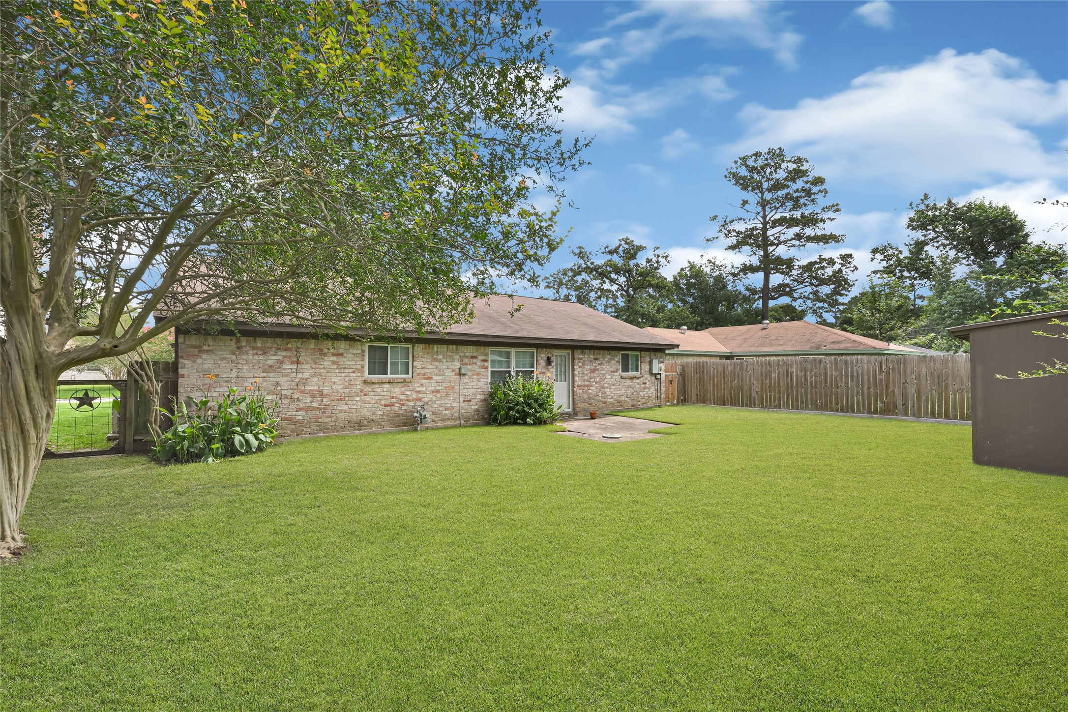 2426 Deasa Drive Property Photo 27