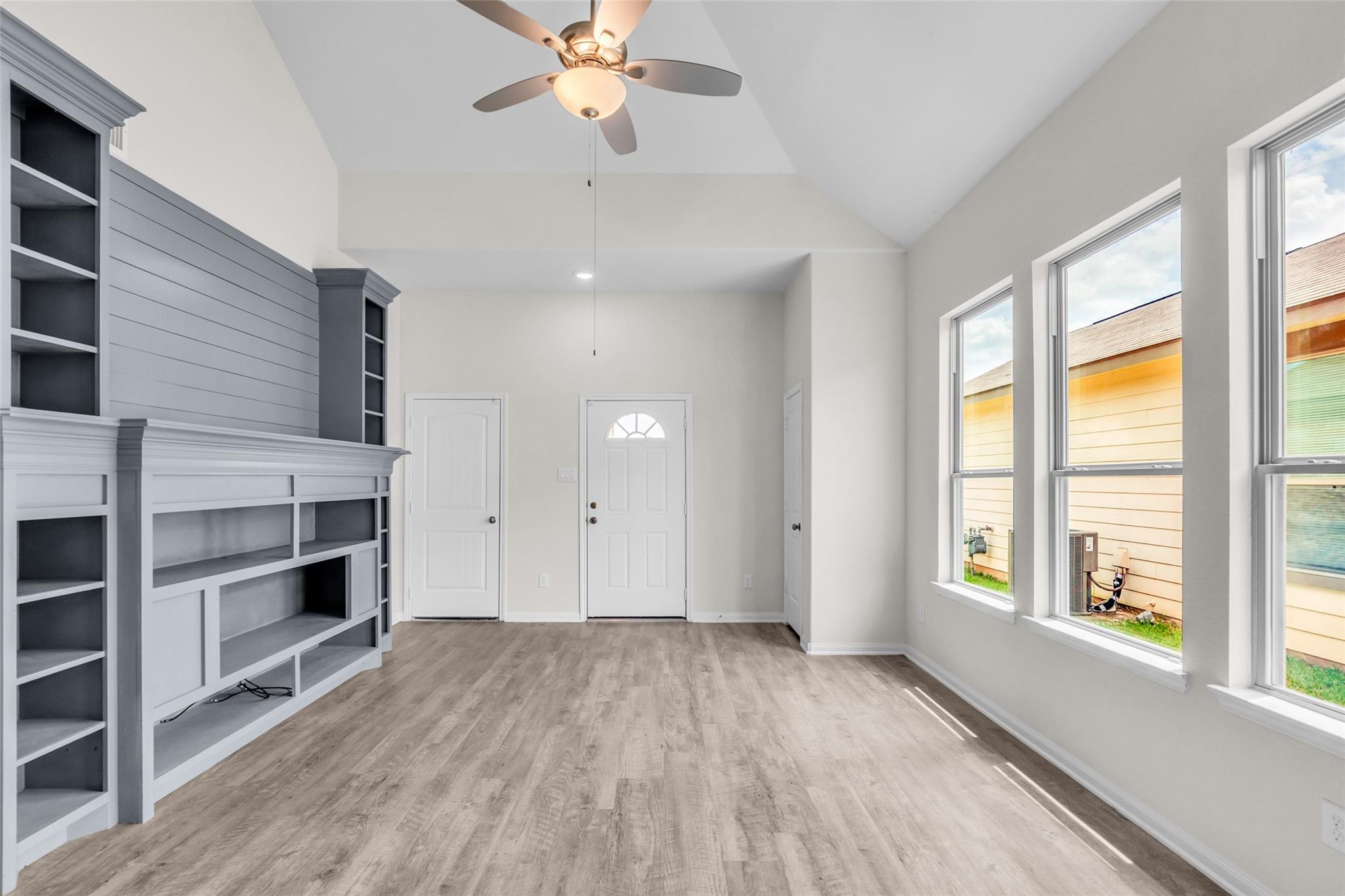 14211 Grand Hills Drive Property Photo 6