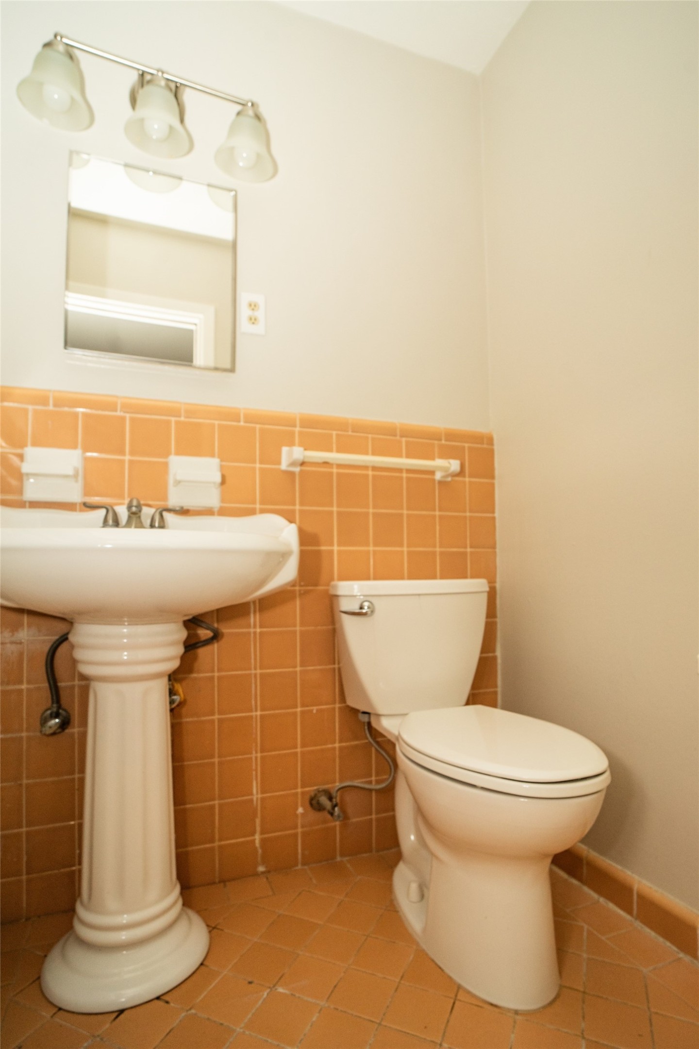 4829 Hummingbird Street Property Photo 7