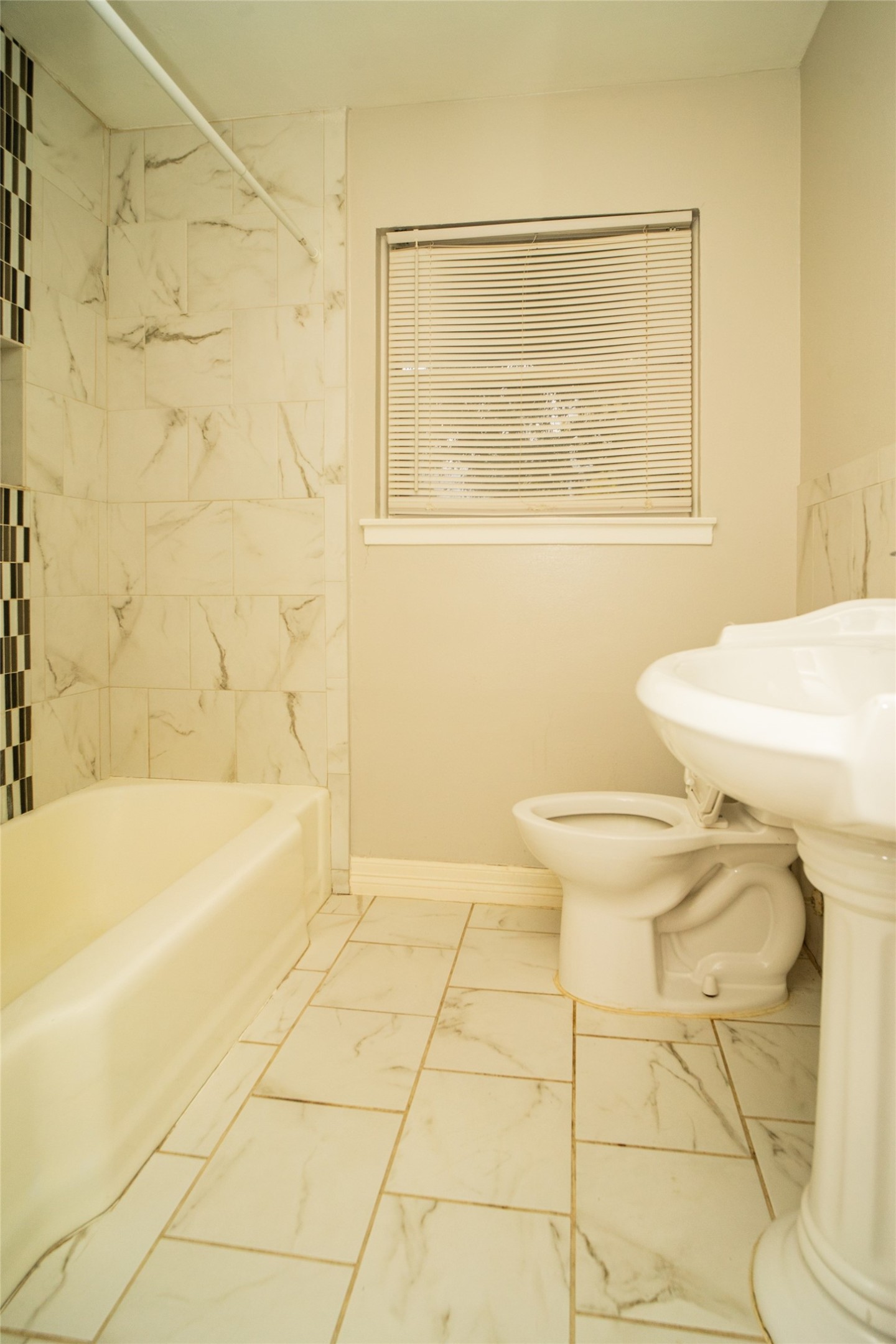 4829 Hummingbird Street Property Photo 8