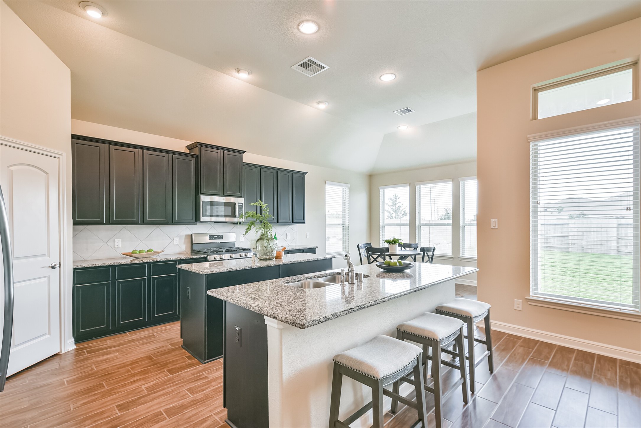 12617 White Cove Drive Property Photo 17
