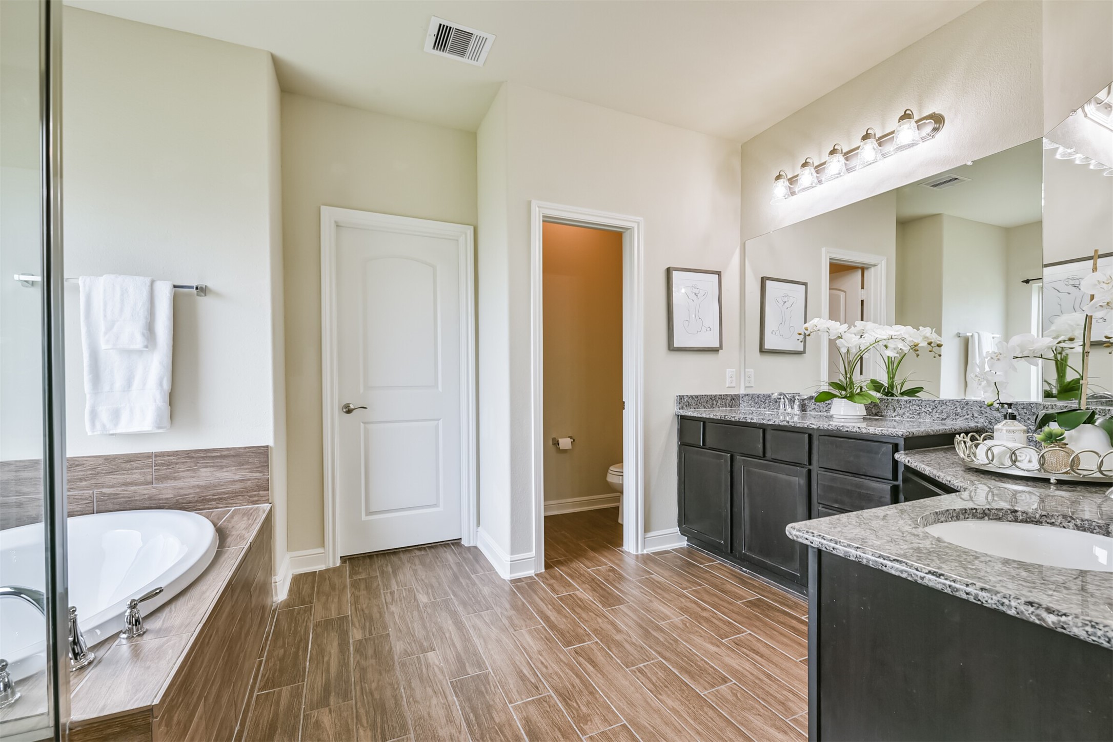 12617 White Cove Drive Property Photo 37