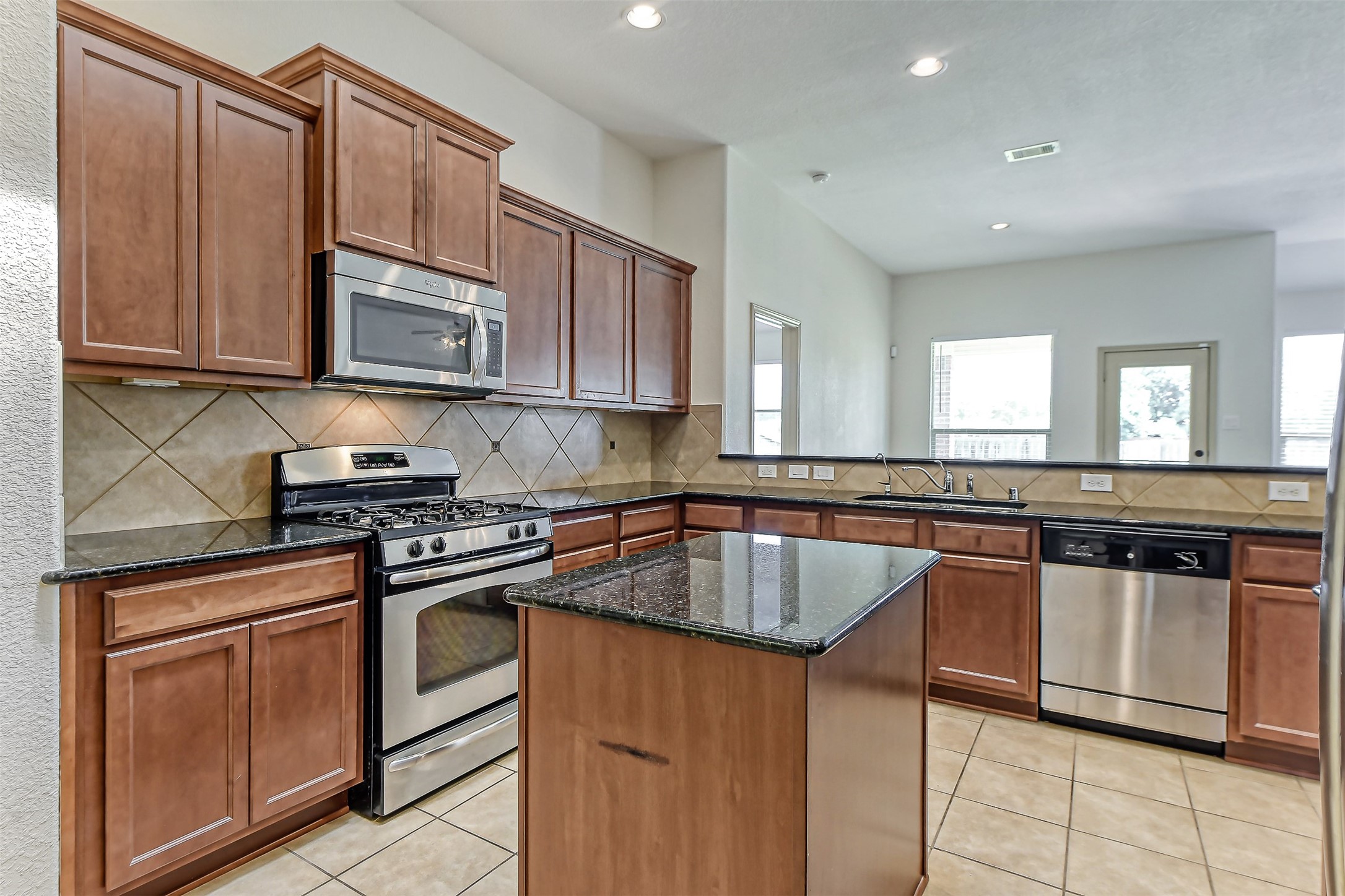 25522 Marmite Drive Property Photo 6