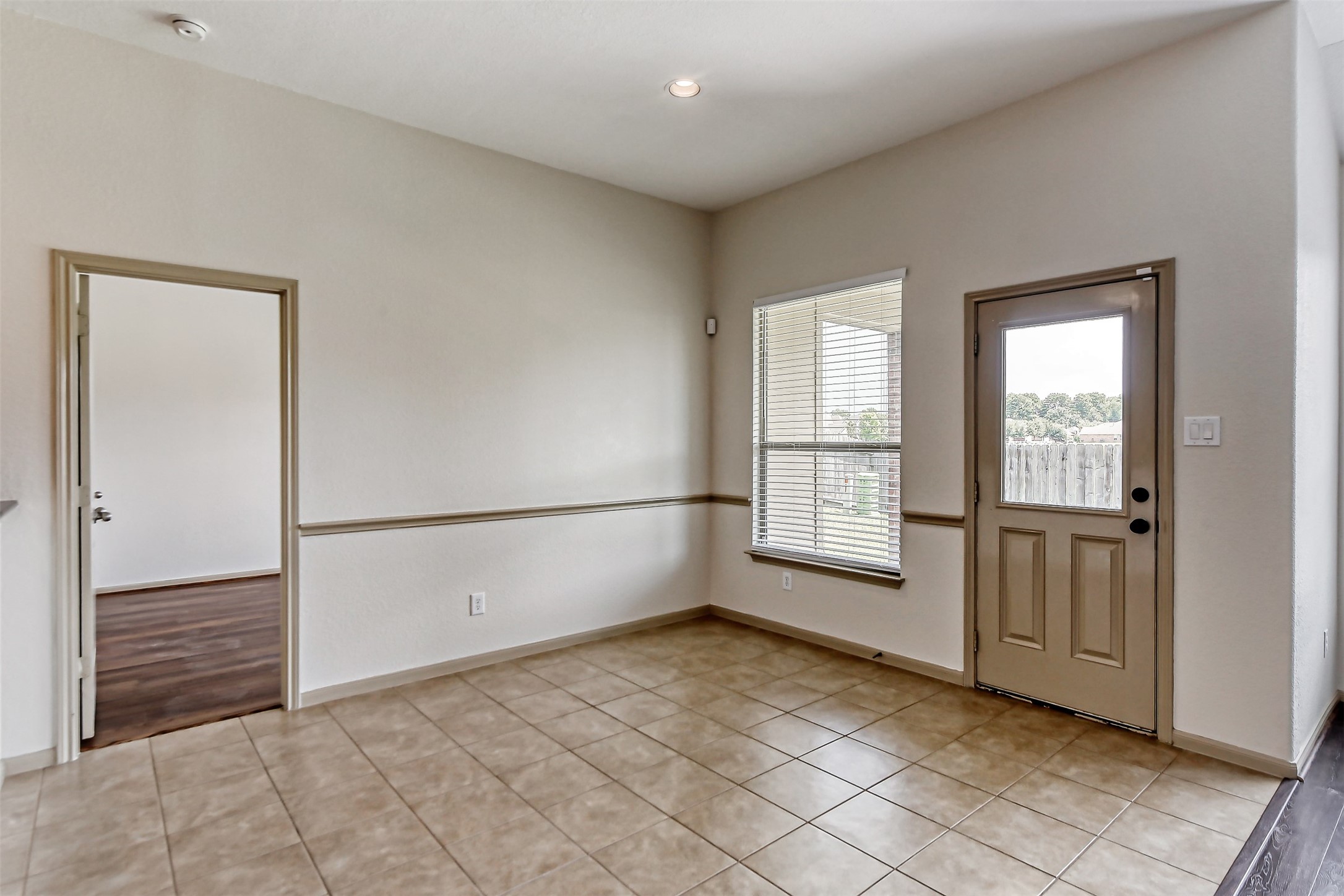 25522 Marmite Drive Property Photo 7