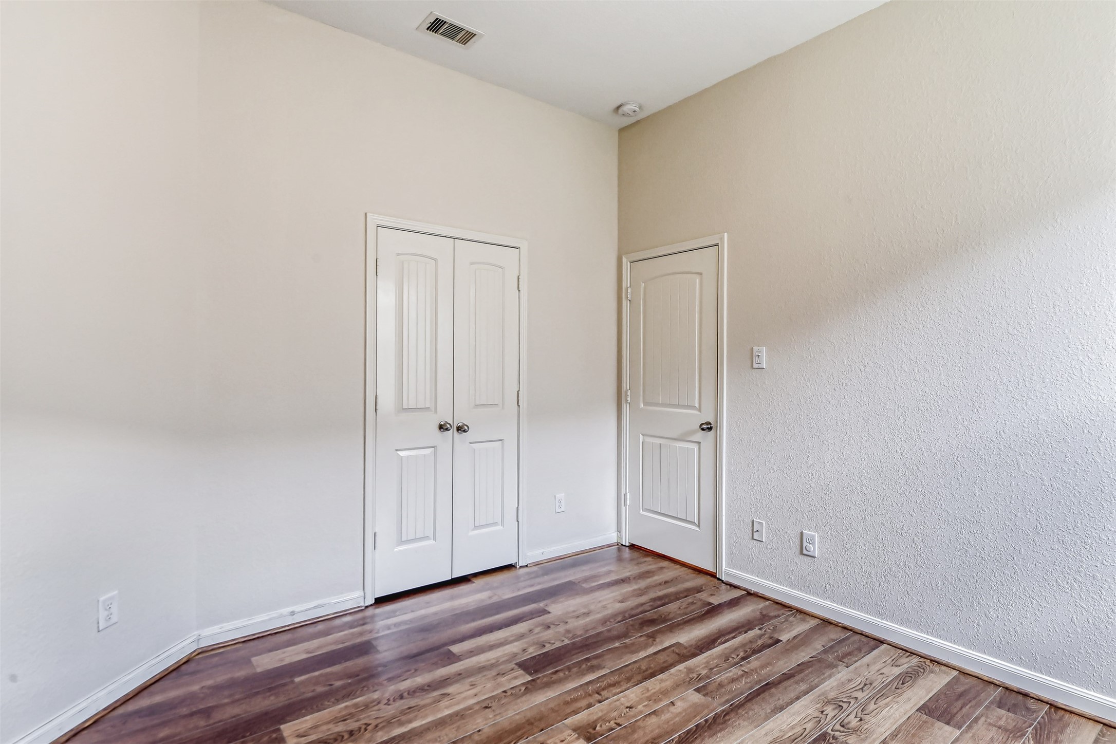 25522 Marmite Drive Property Photo 13