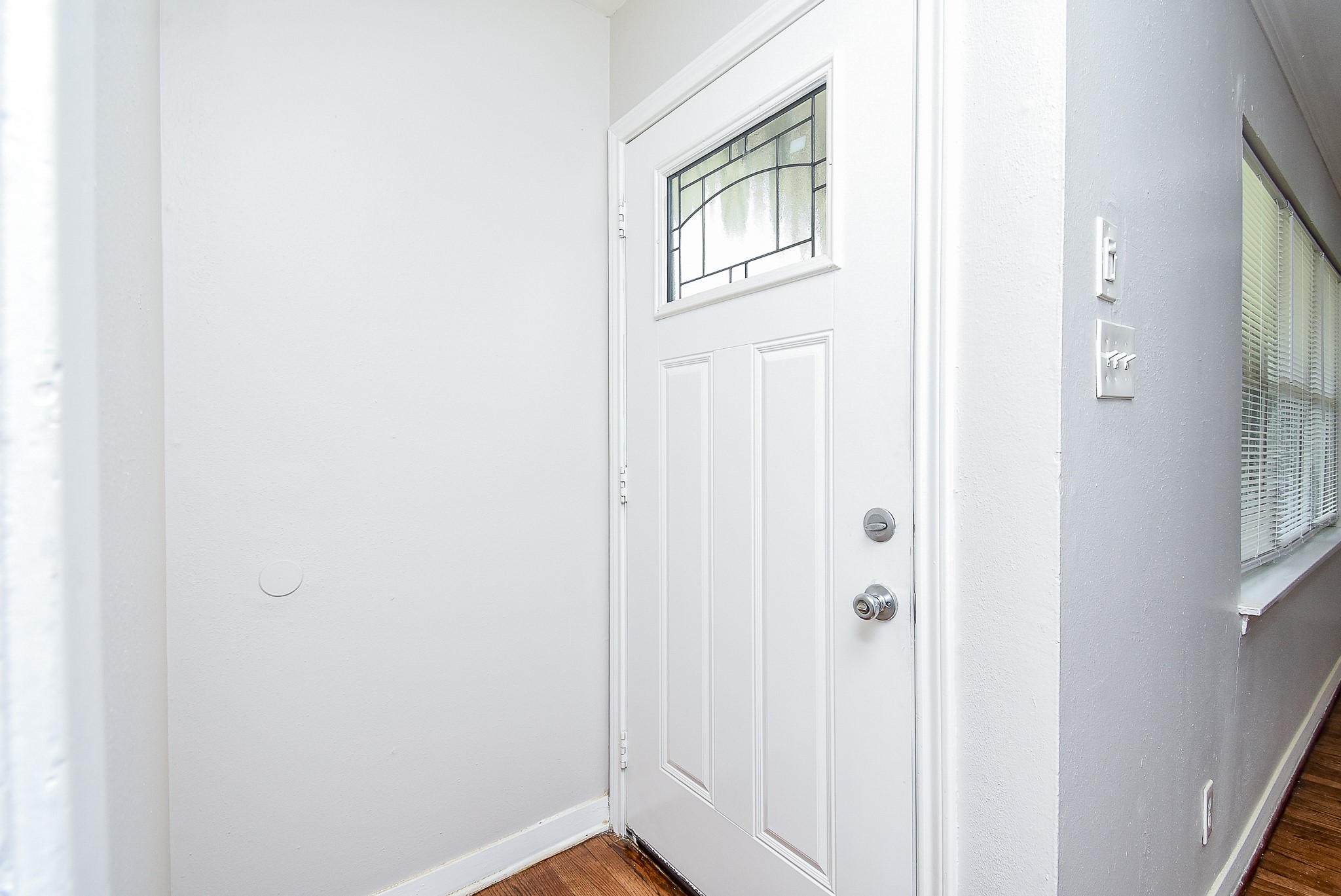7406 Schiller Street Property Photo 5
