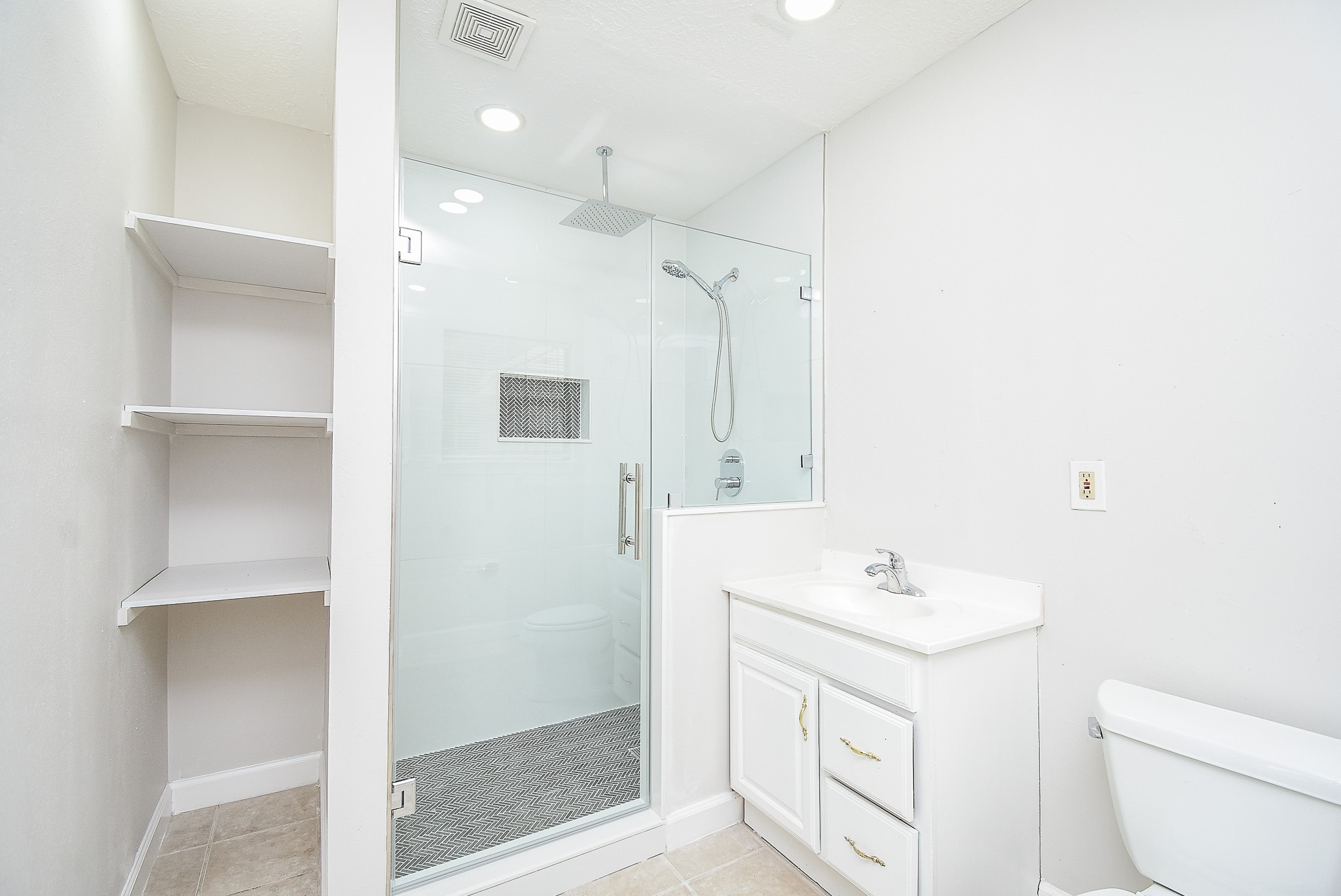 7406 Schiller Street Property Photo 15