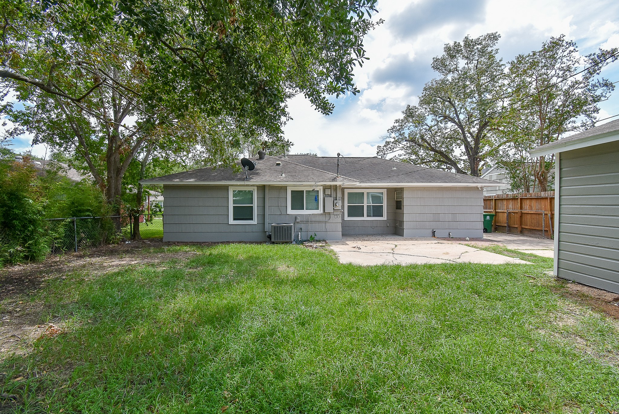 7406 Schiller Street Property Photo 29