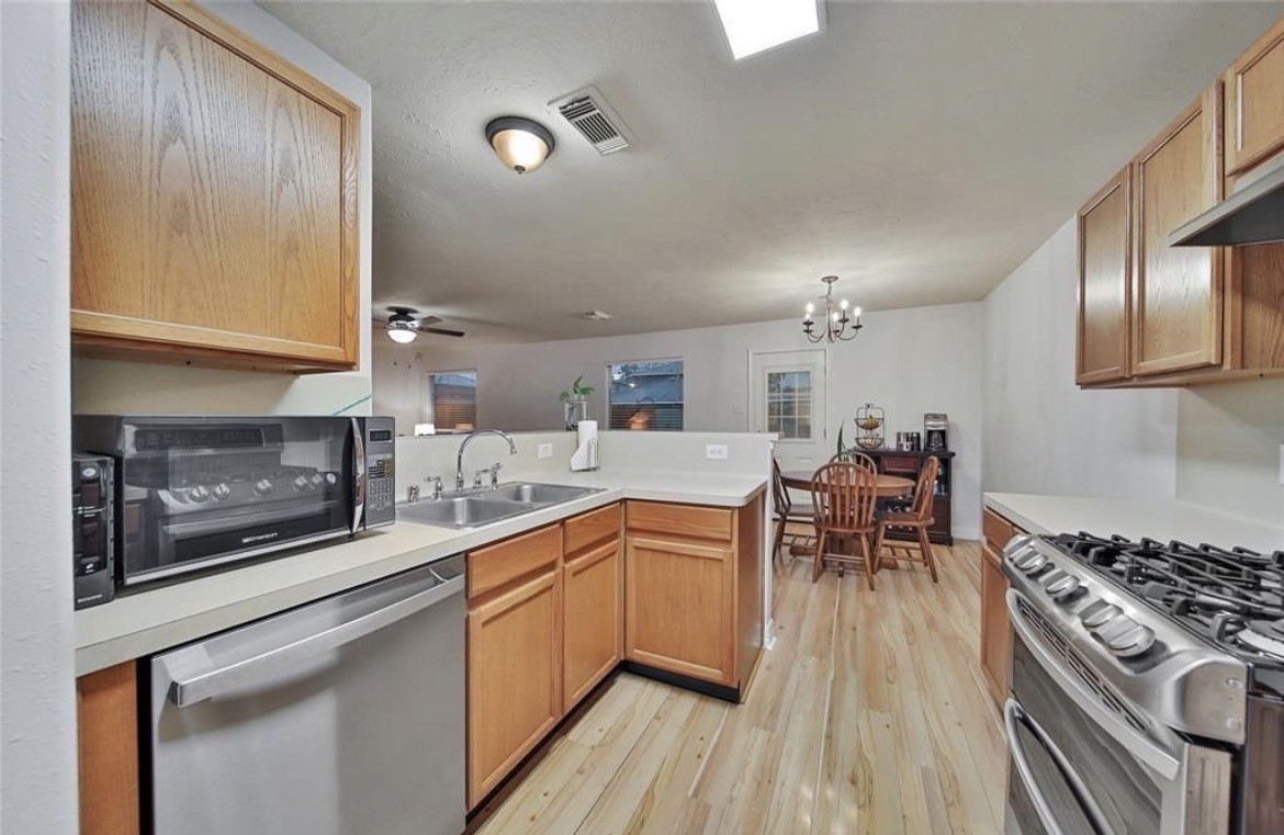 16923 Lockford Lane Property Photo 4