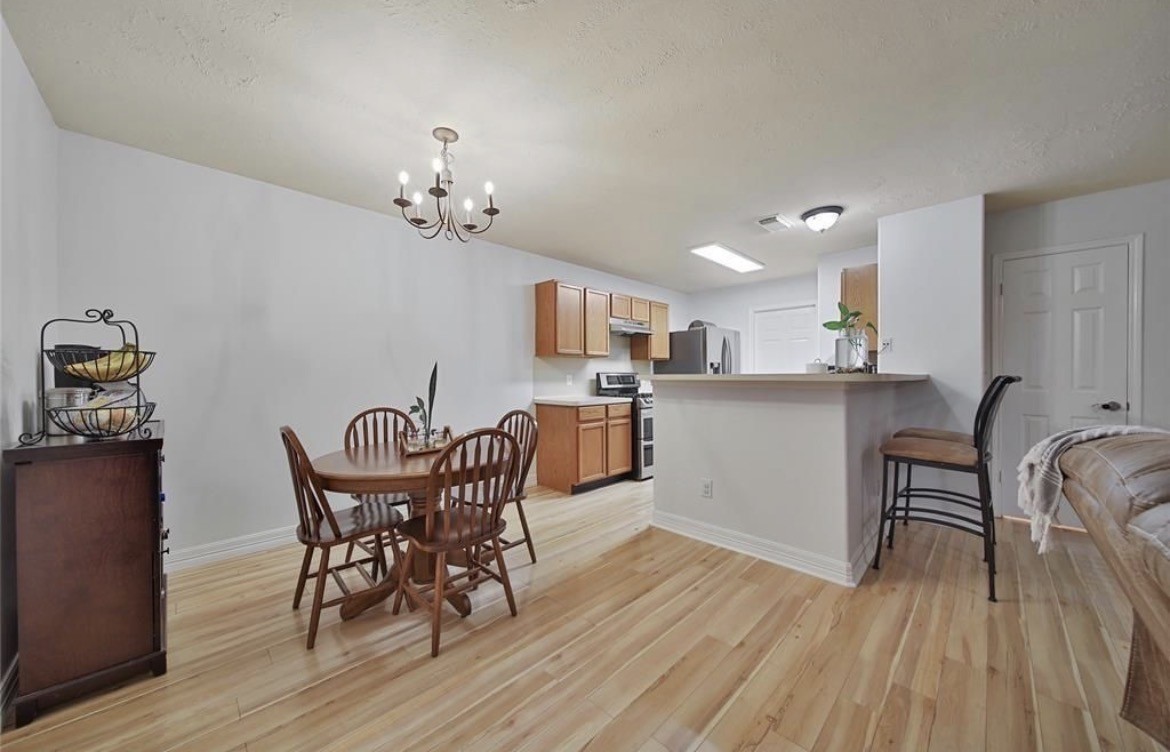 16923 Lockford Lane Property Photo 5