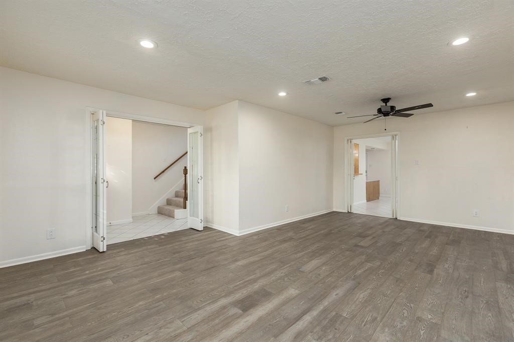 20357 Fieldtree Drive Property Photo 3