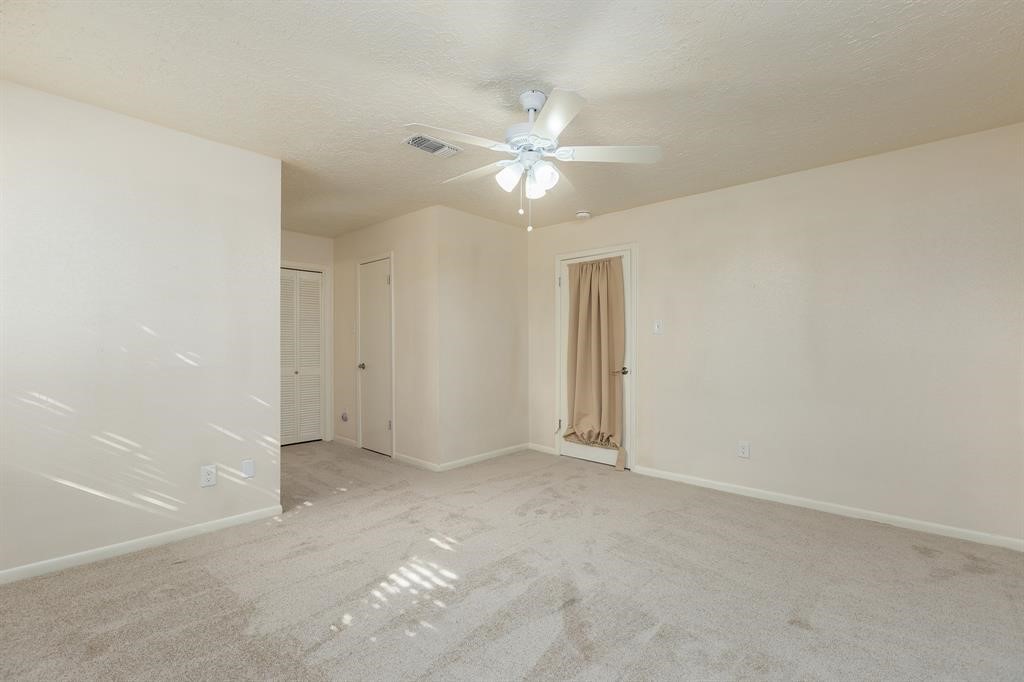 20357 Fieldtree Drive Property Photo 11