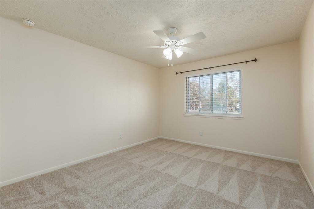 20357 Fieldtree Drive Property Photo 14