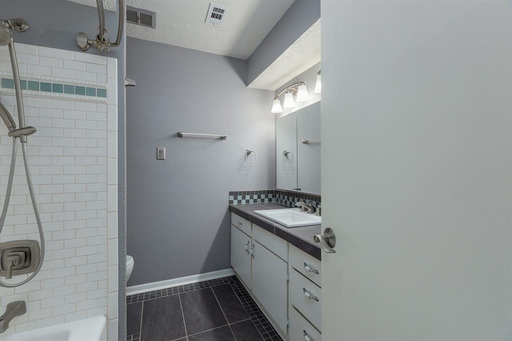 20357 Fieldtree Drive Property Photo 15