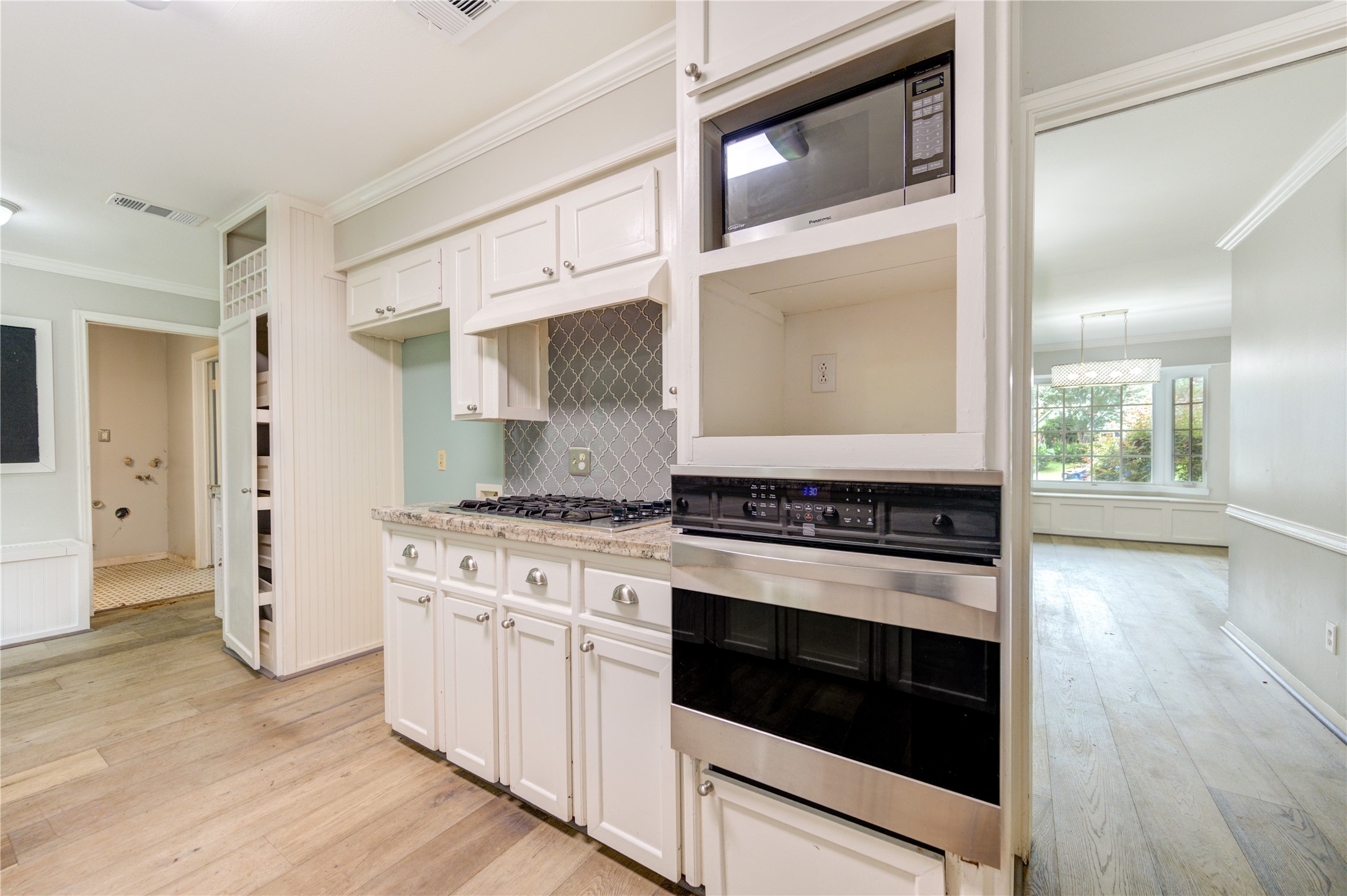 5019 Oak Forest Drive Property Photo 13