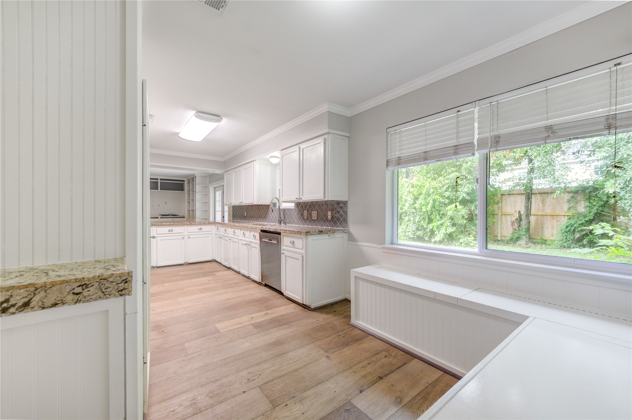 5019 Oak Forest Drive Property Photo 14