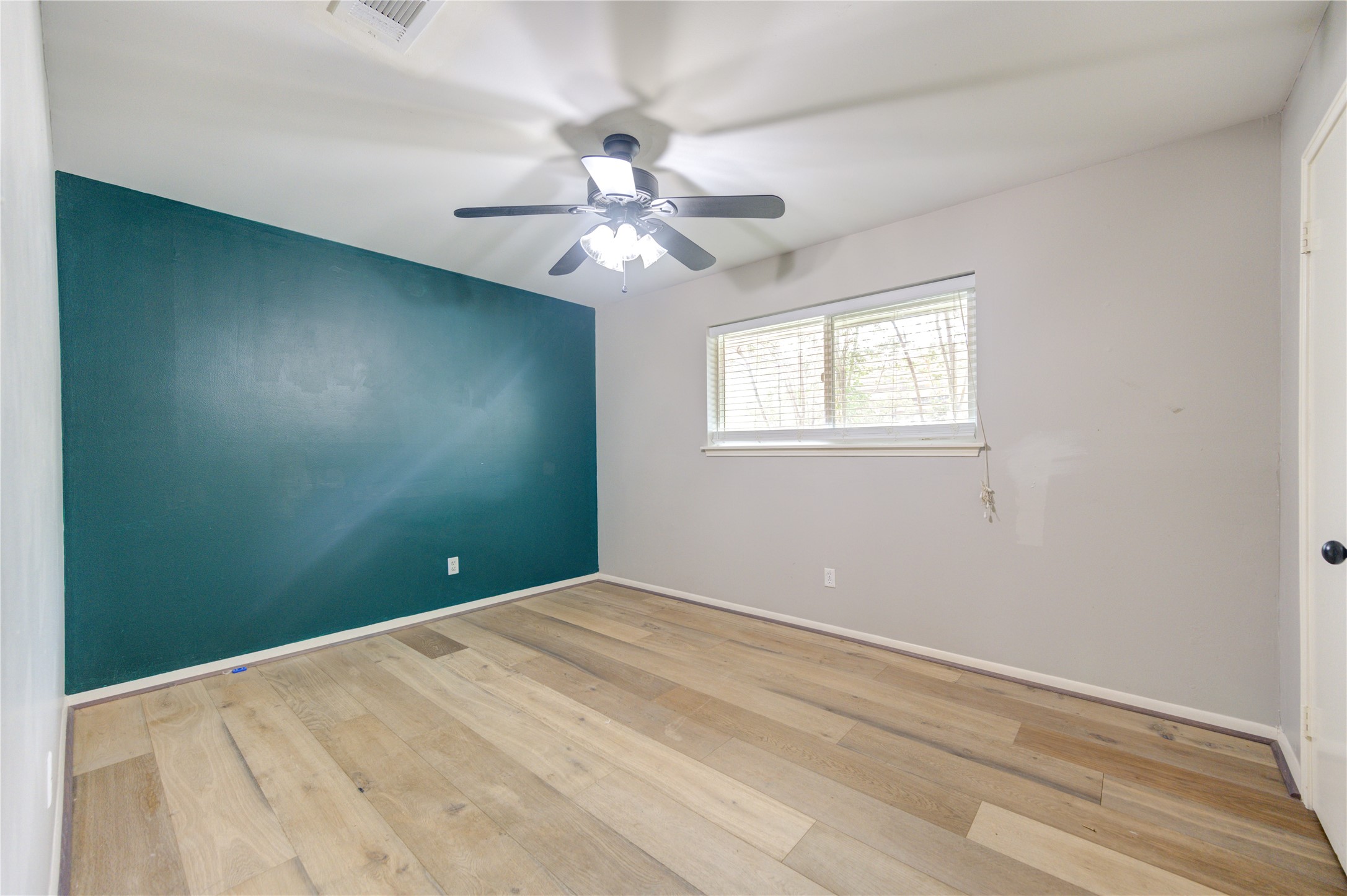 5019 Oak Forest Drive Property Photo 19