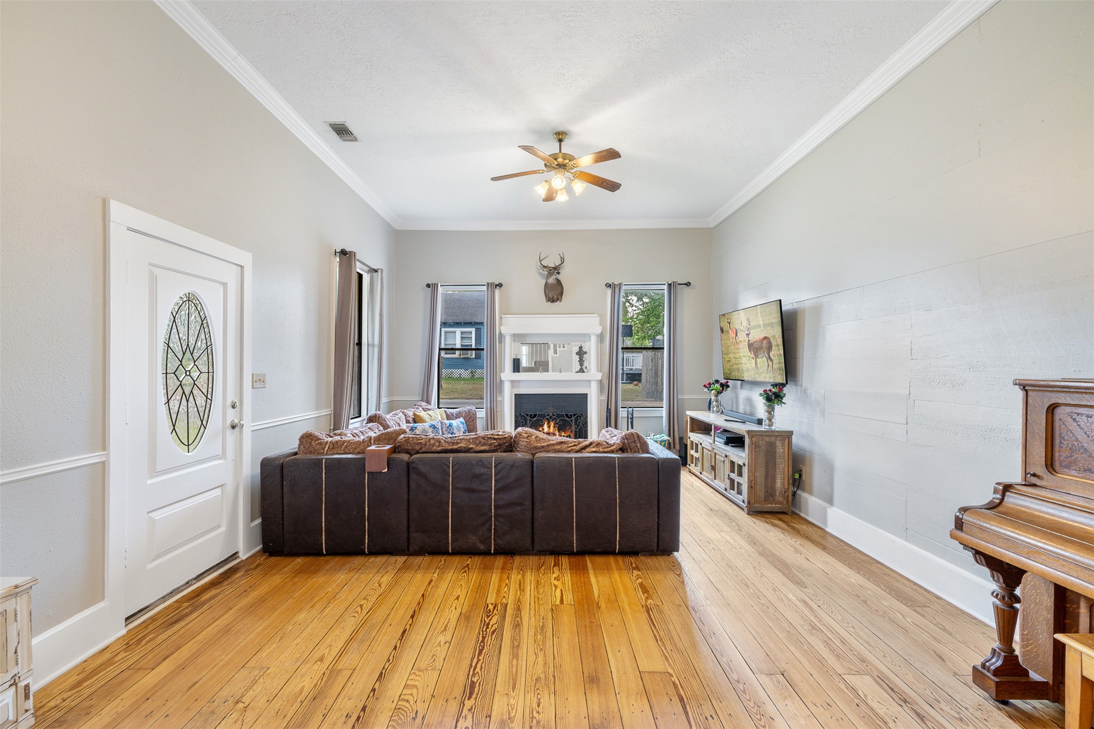 222 N Harris Street Property Photo 7