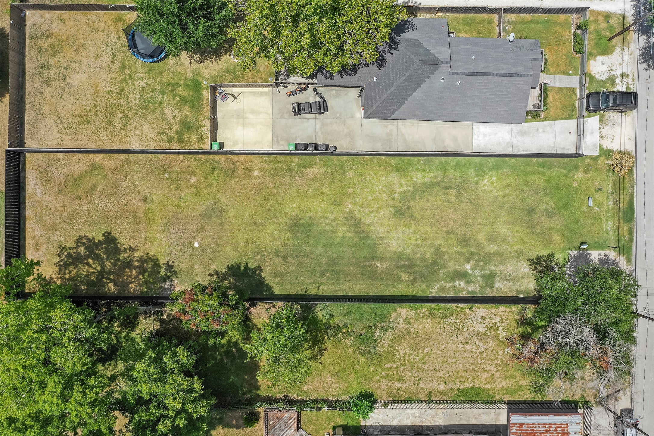213 Sylvester Road Property Photo 9