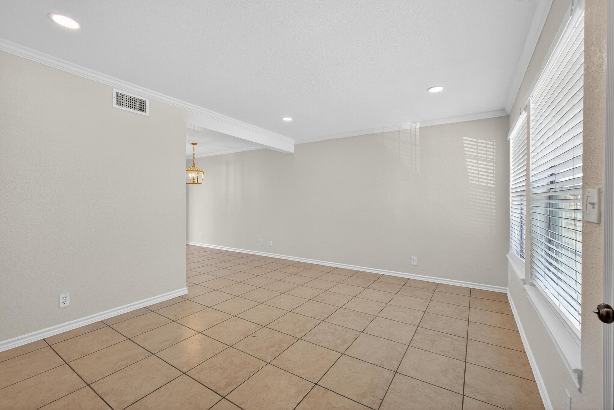 1221 Cedar Post Lane 1d Property Photo 4