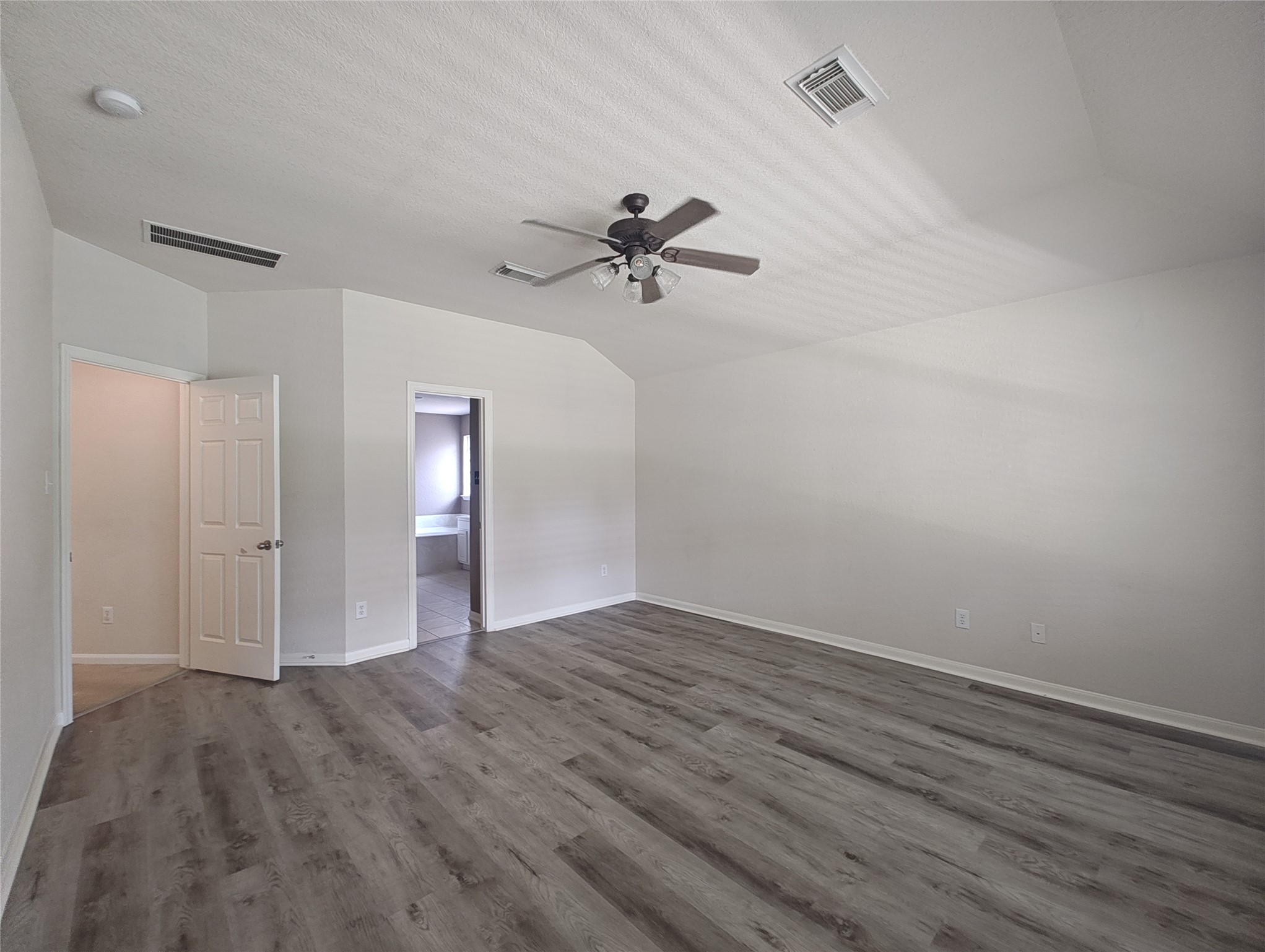 10918 Tattershall Lane Property Photo 7
