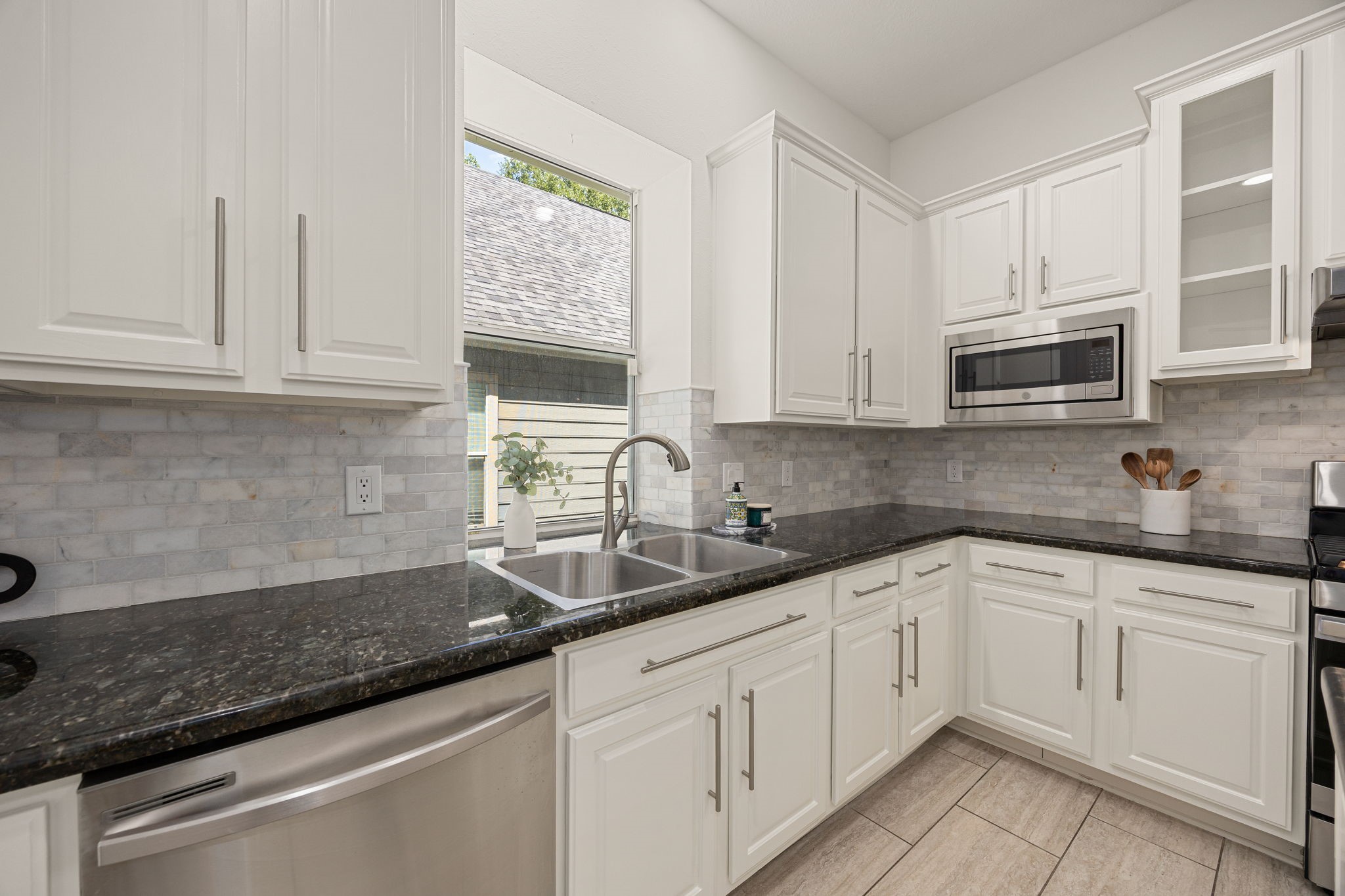 23 Pipers Meadow Street Property Photo 13