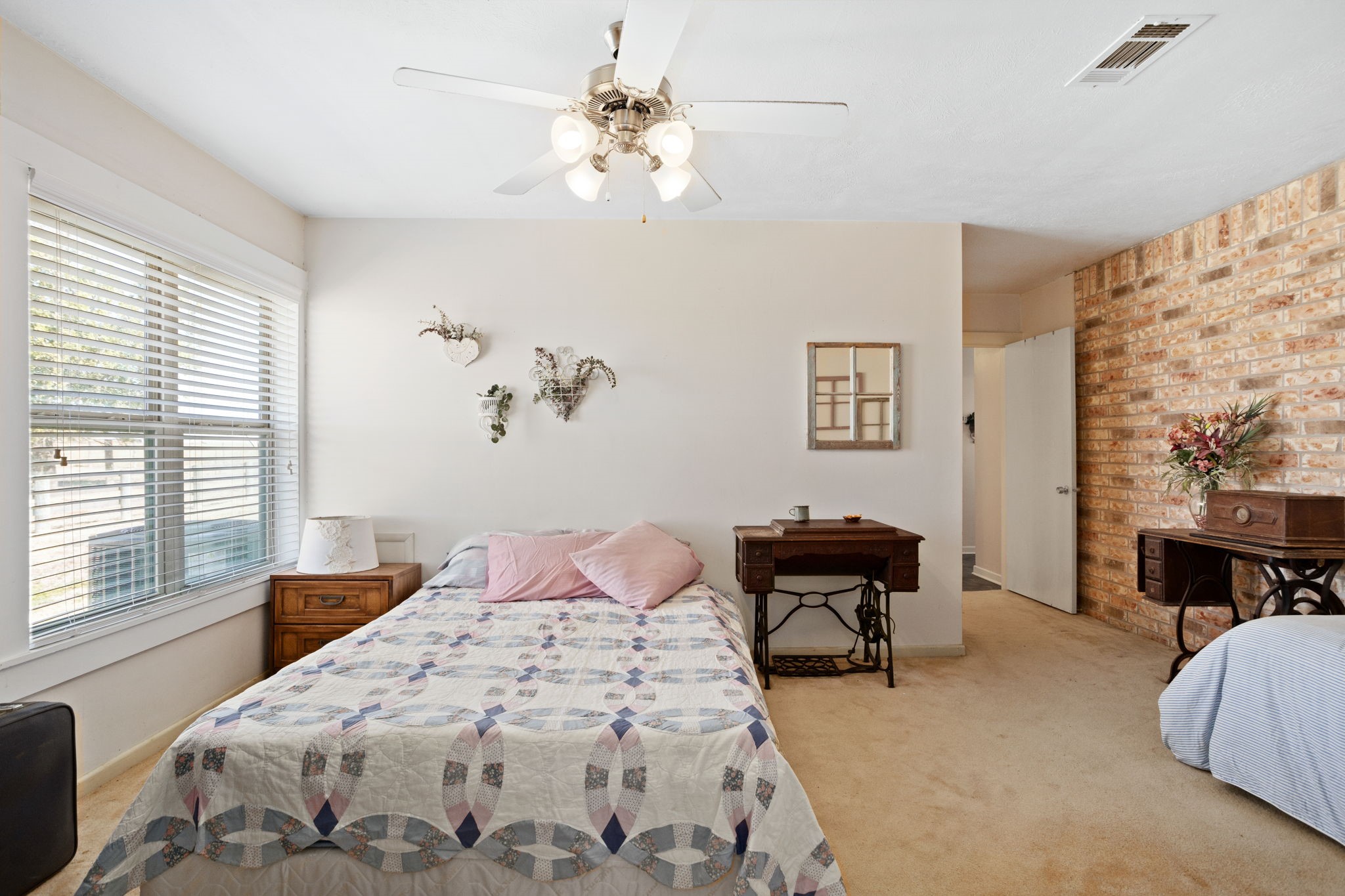 1354 County Road 281 Property Photo 40