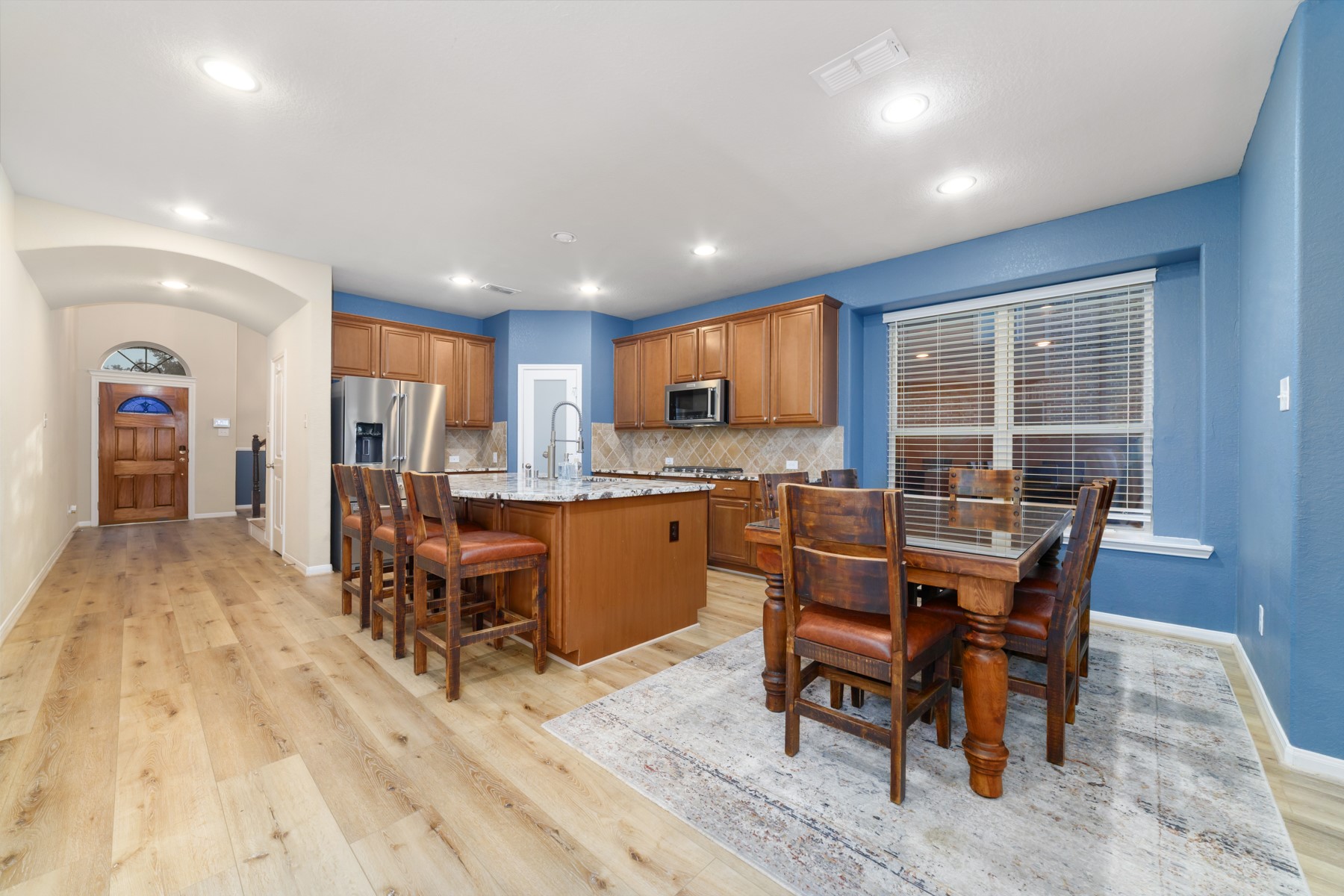 17003 Hinkley Glen Court Property Photo 9