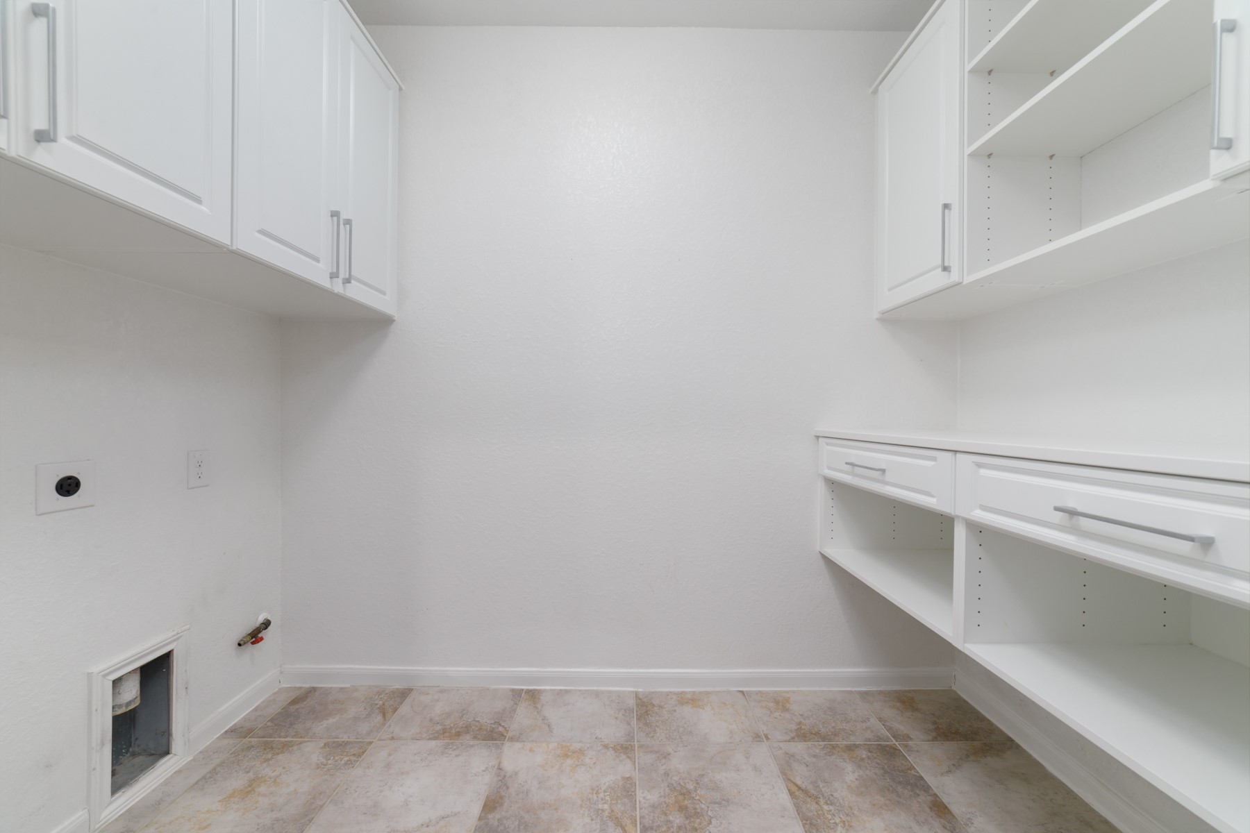 17003 Hinkley Glen Court Property Photo 17