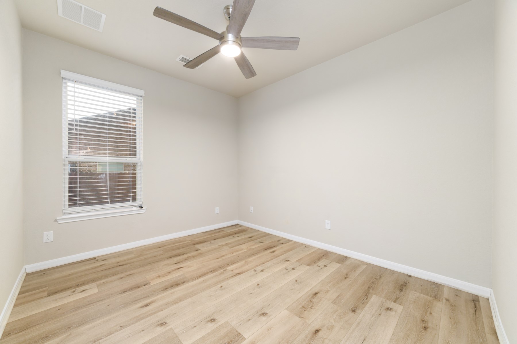 17003 Hinkley Glen Court Property Photo 18