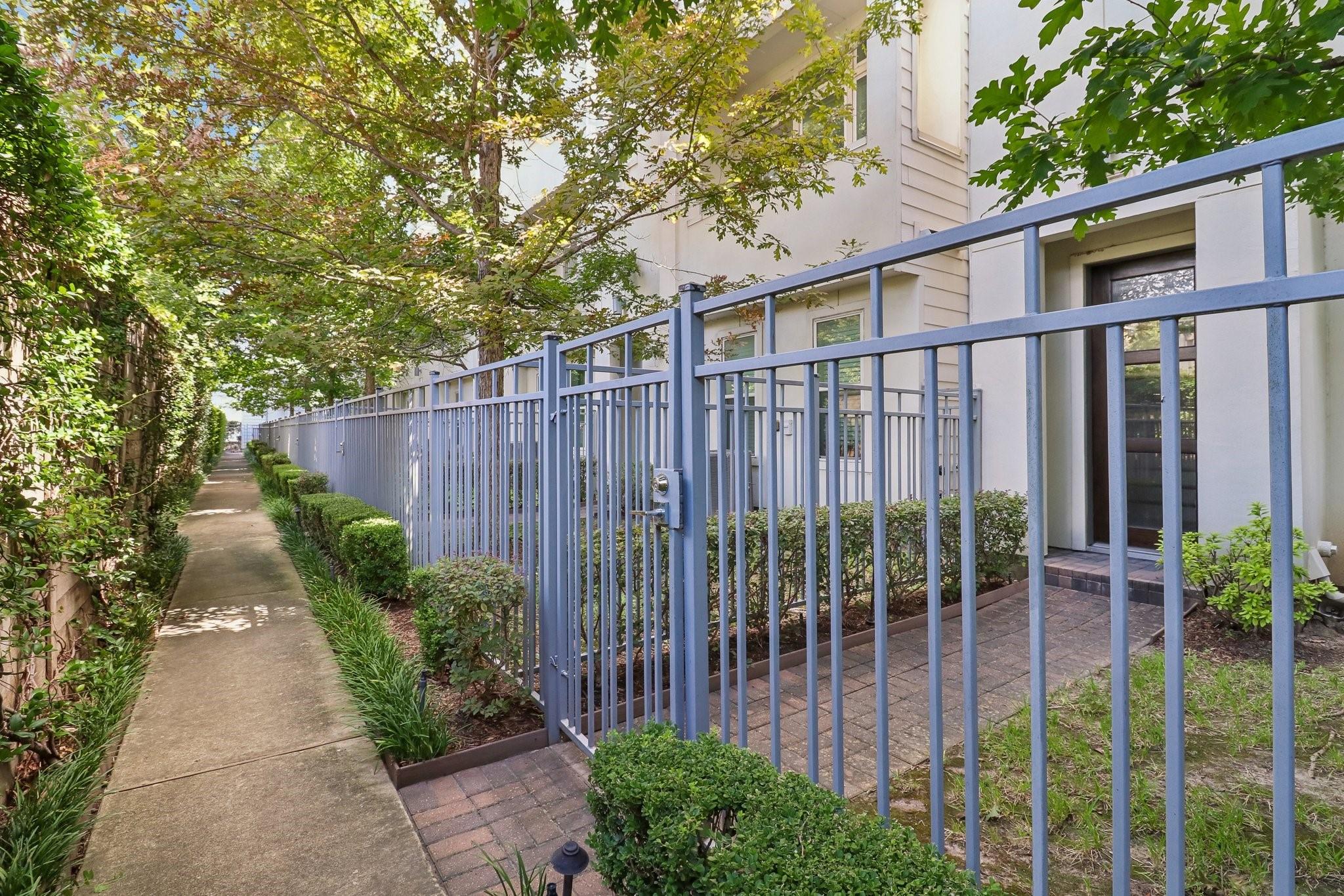 3115 Leeland Street, Houston Tx 77003 Property Photo 2