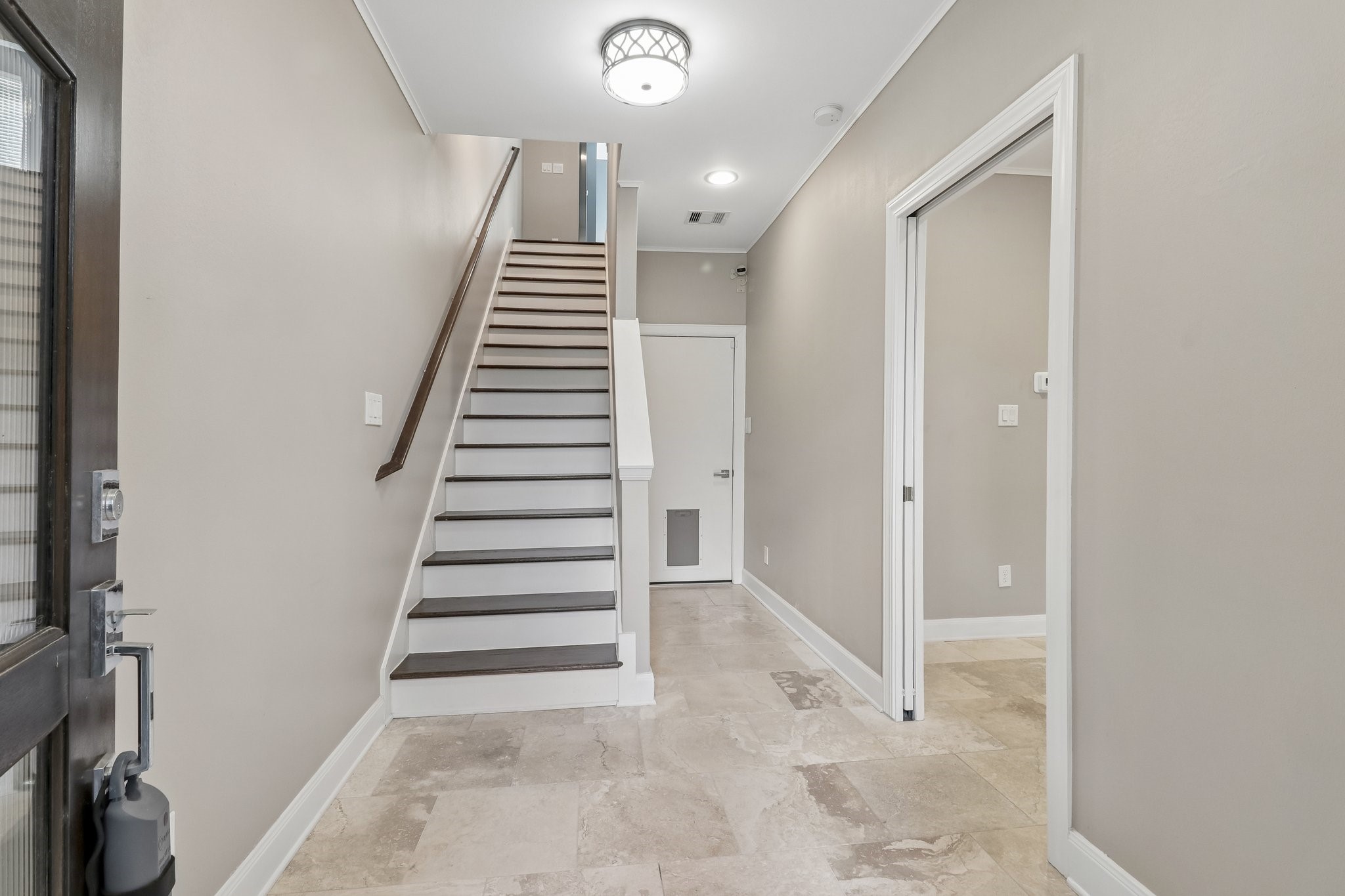 3115 Leeland Street Property Photo 3