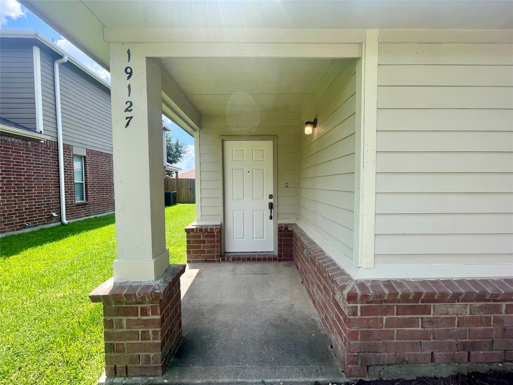 19127 Yaupon Ranch Drive Property Photo 4