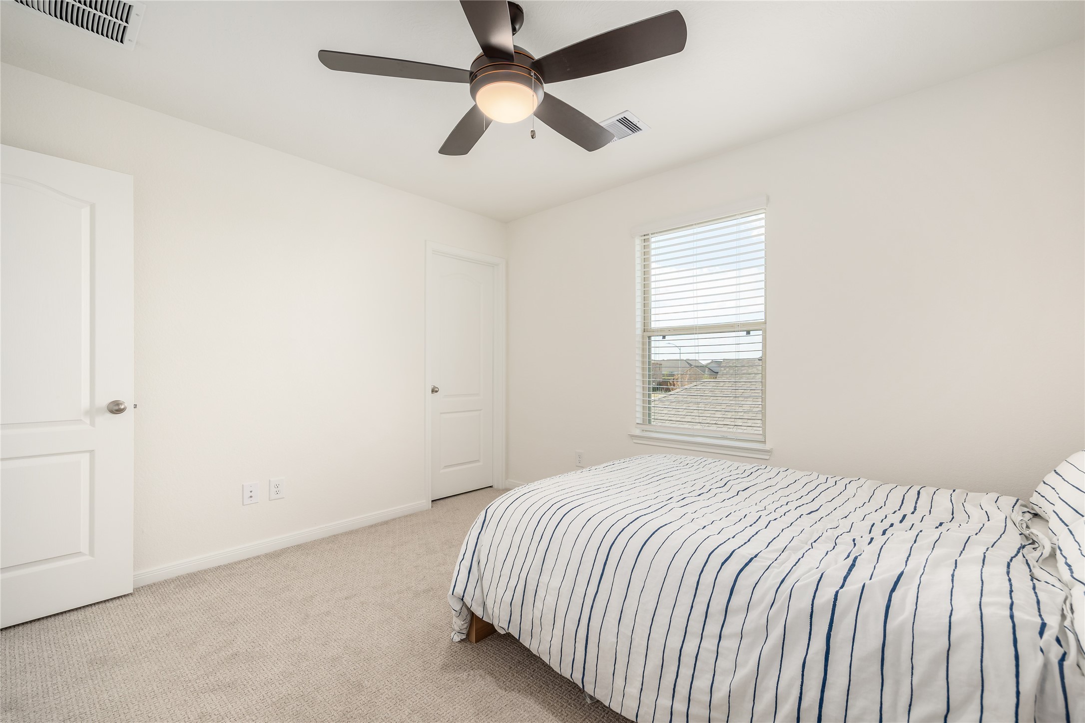 8202 Leisure Point Drive Property Photo 32