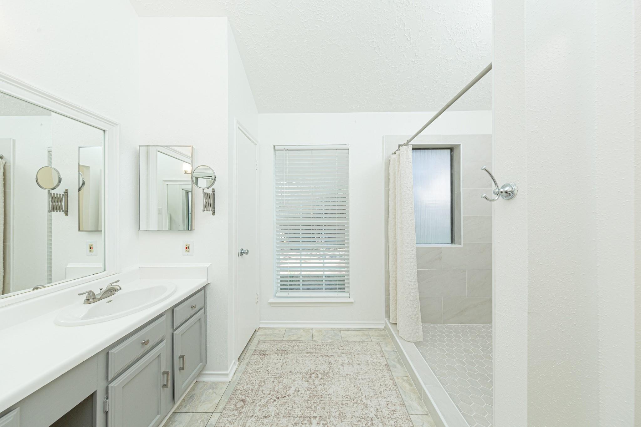 2107 Foundary Drive Property Photo 14