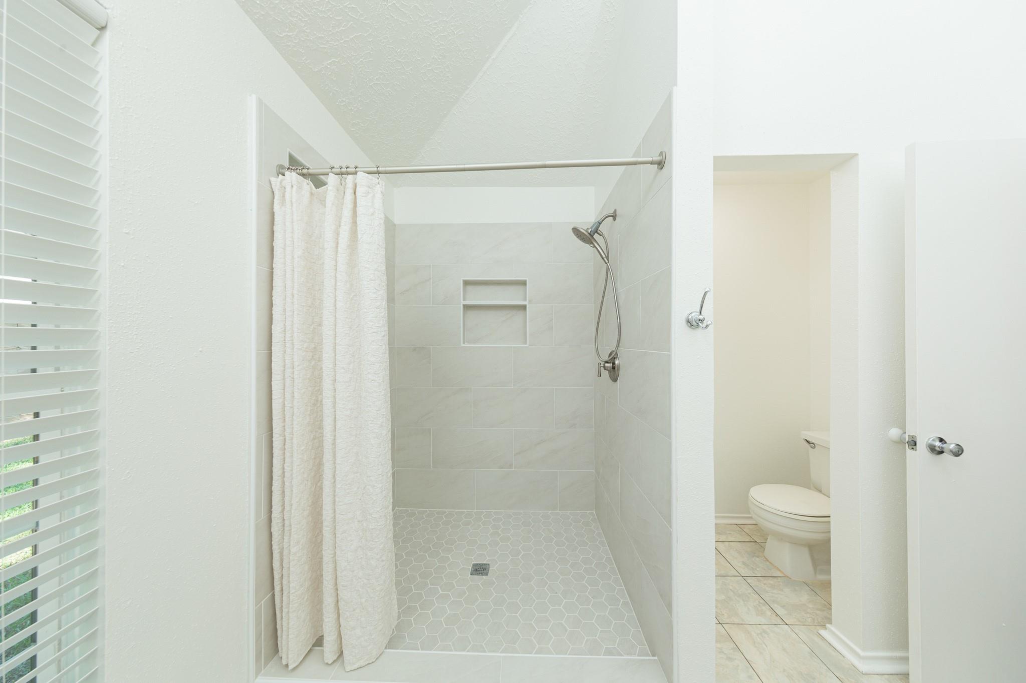 2107 Foundary Drive Property Photo 15