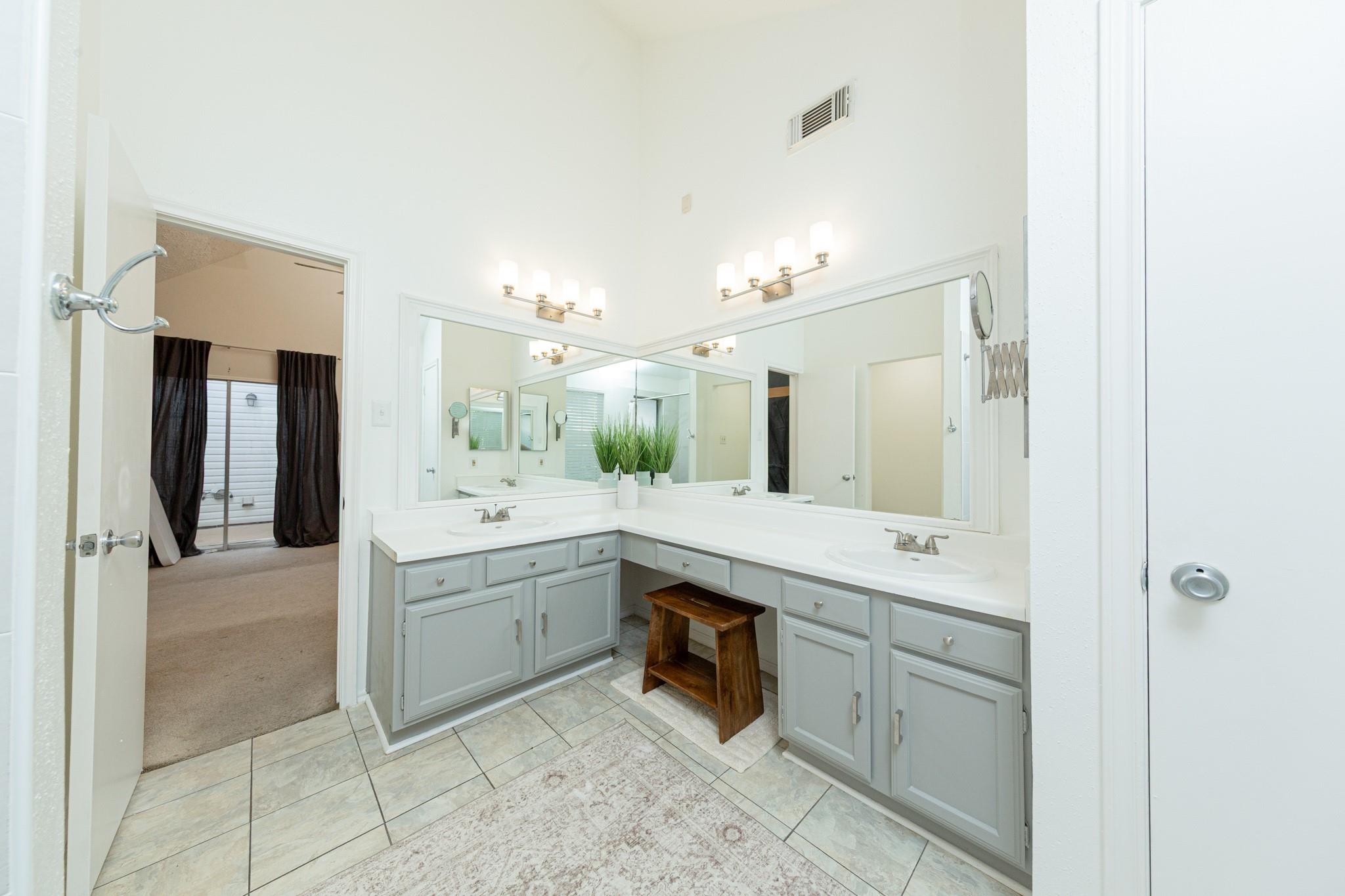 2107 Foundary Drive Property Photo 16