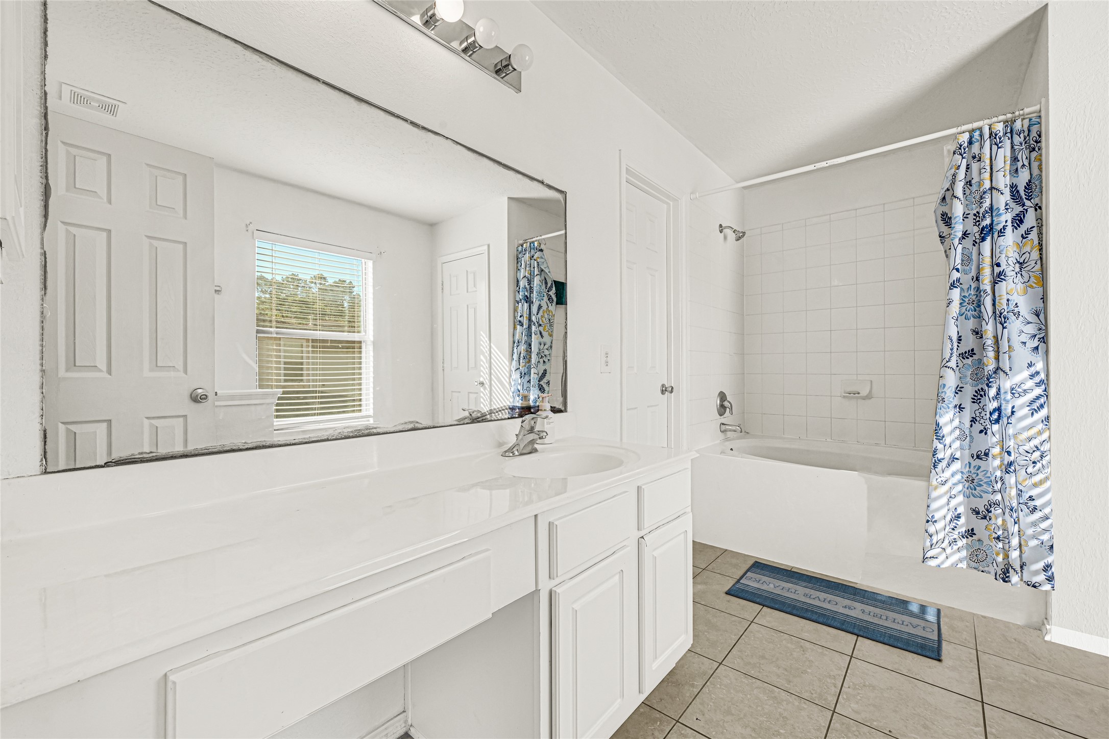 2911 Aspen Fair Trail Property Photo 17