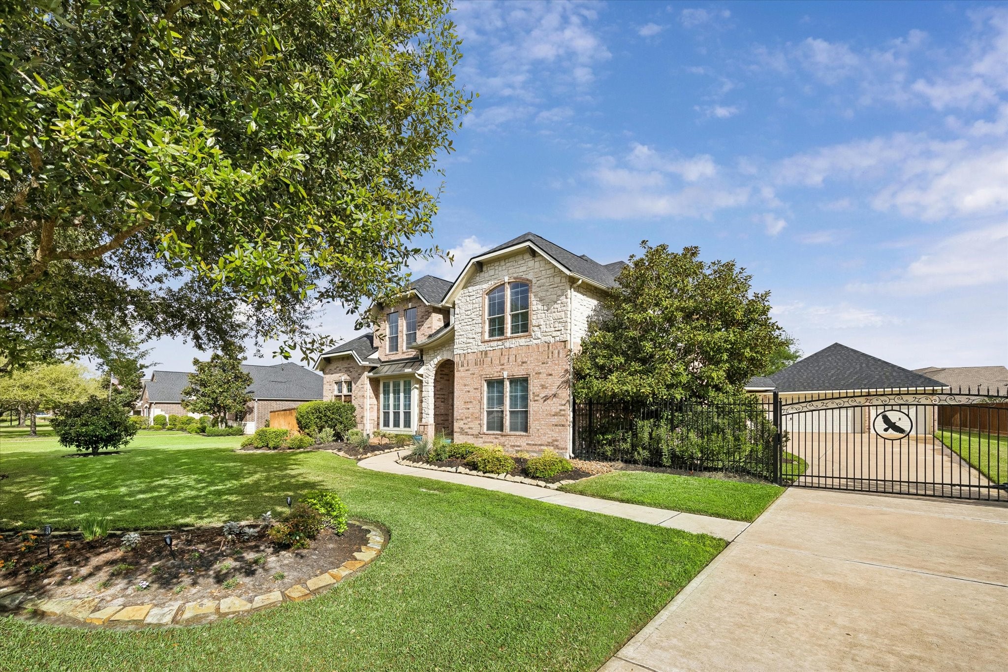 20810 E Cameron Ridge Drive Property Photo 4