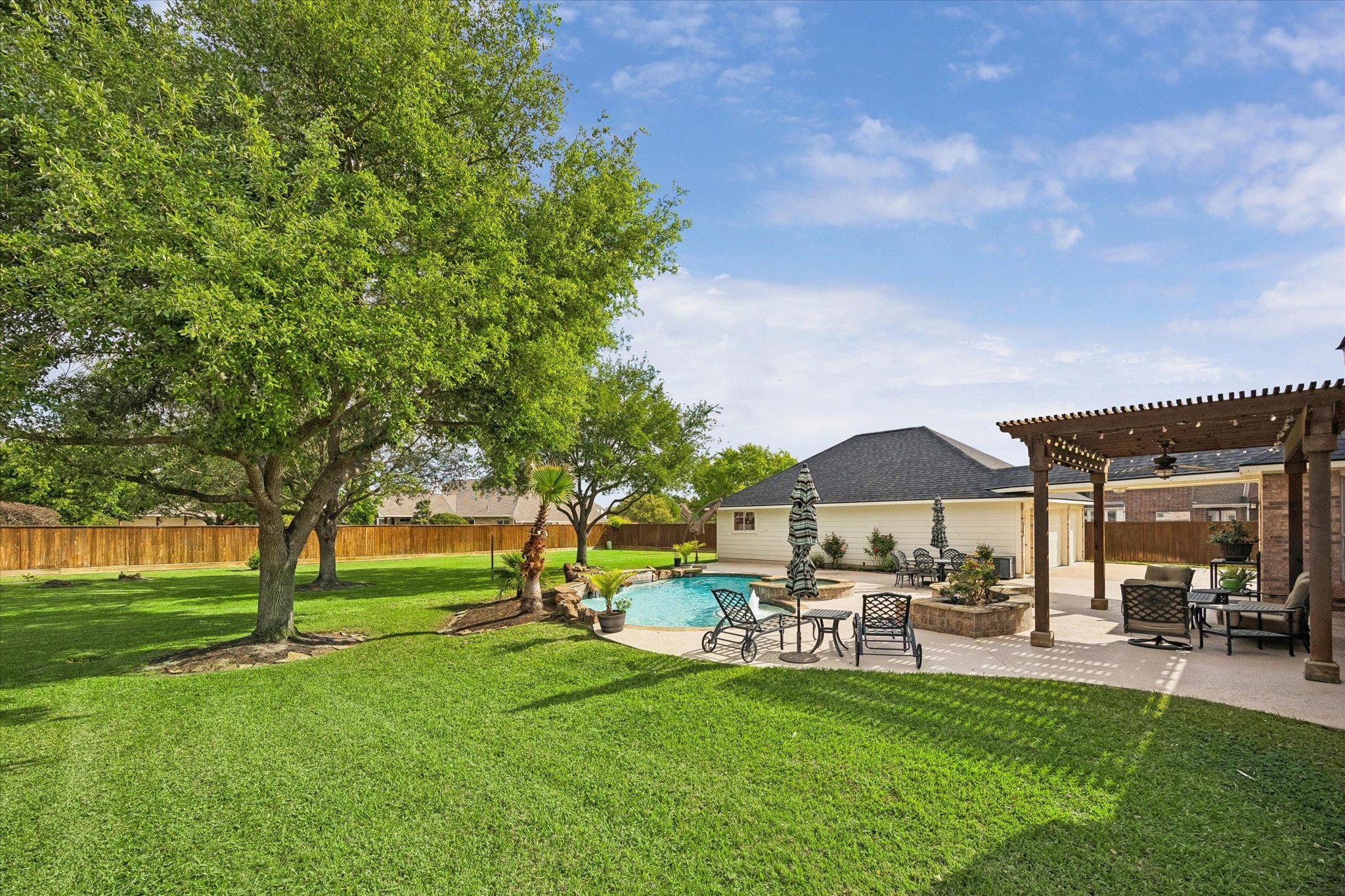 20810 E Cameron Ridge Drive Property Photo 7