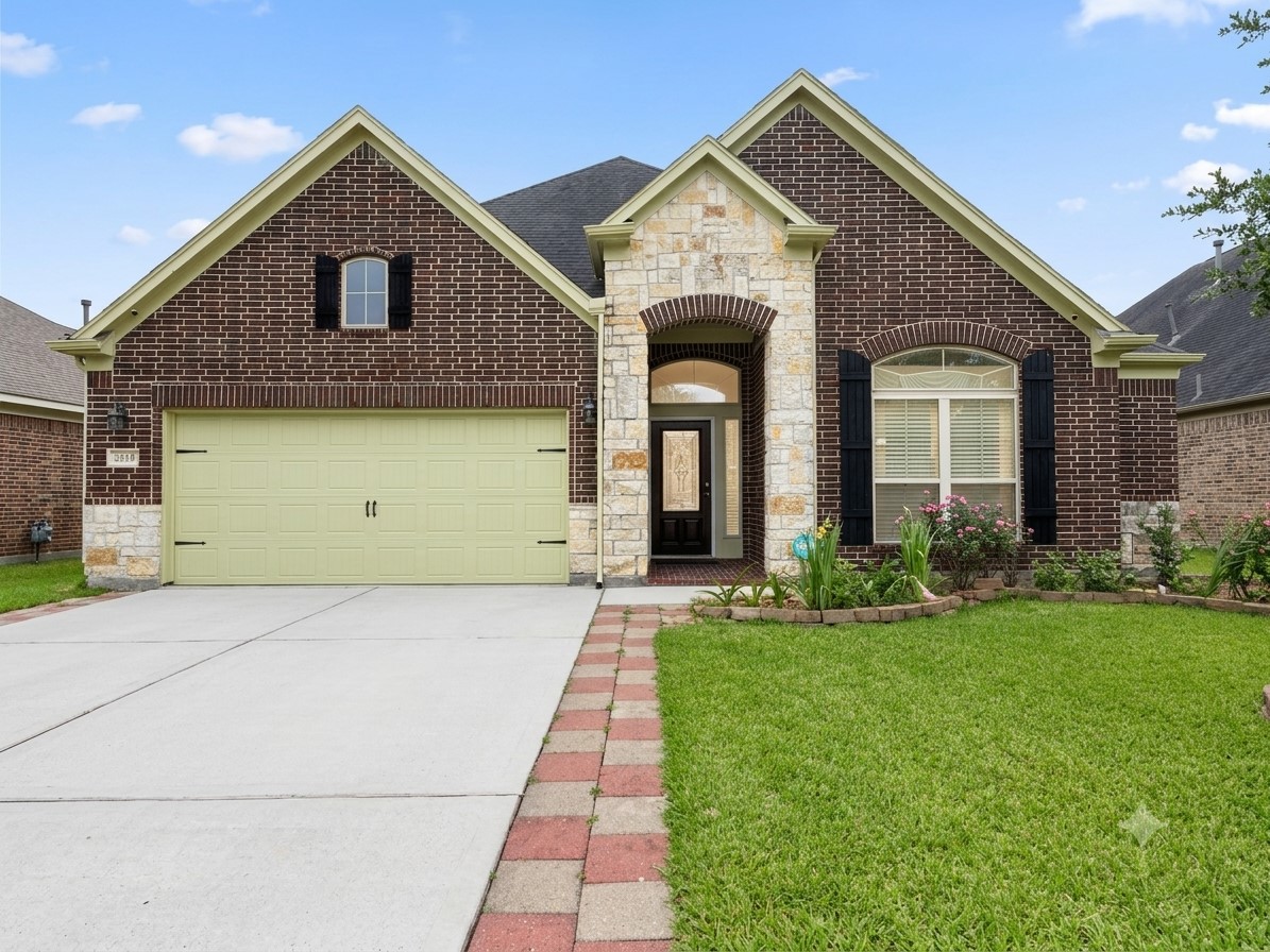 2818 Krenek Court Property Photo 1