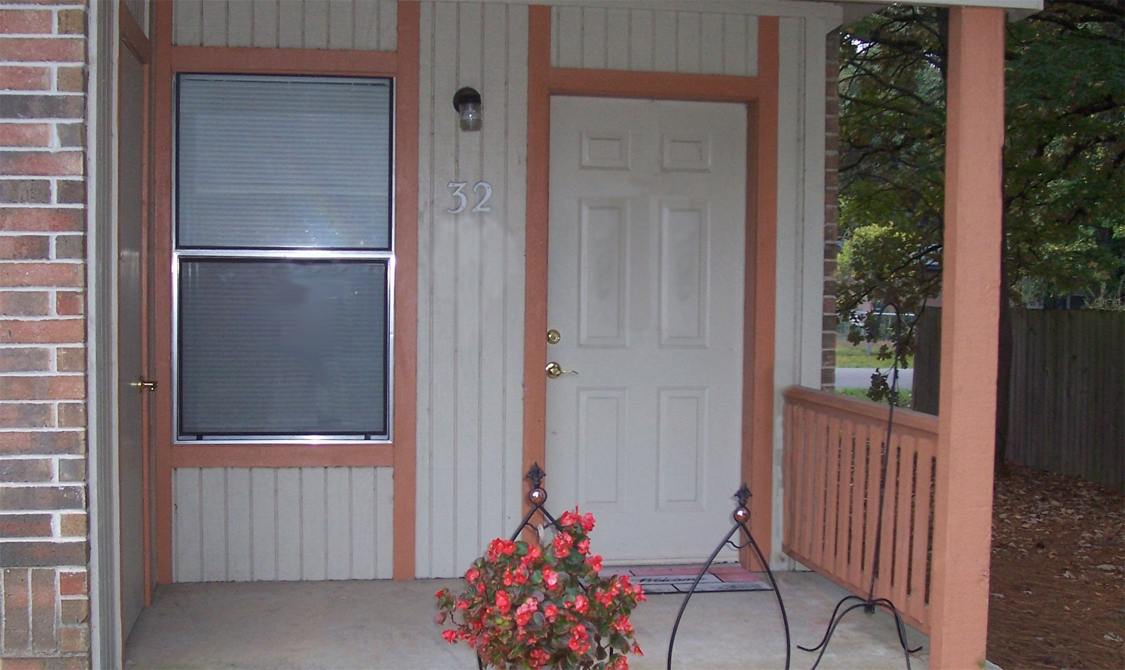 303 E Avenue Property Photo 6
