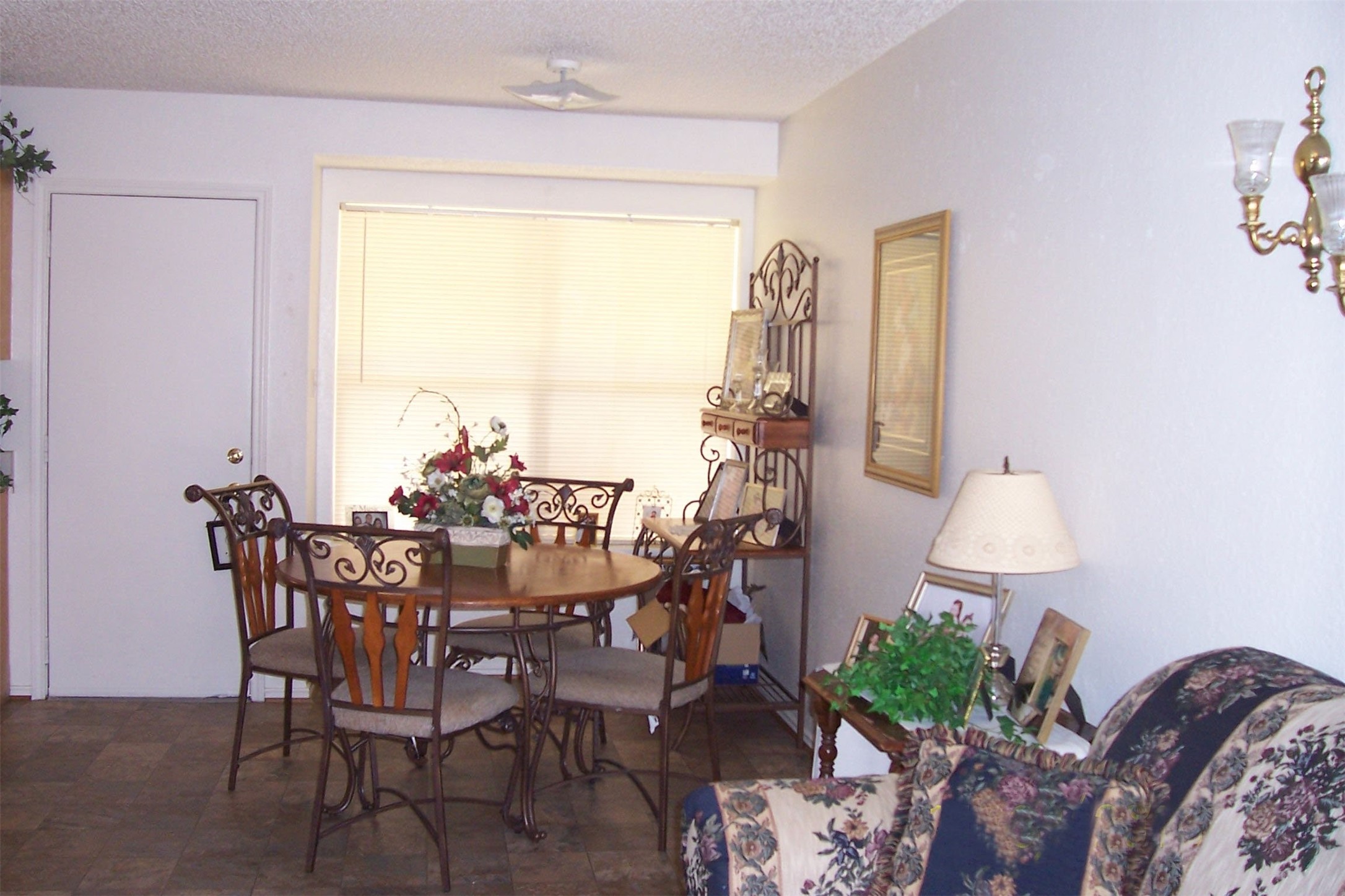 303 E Avenue Property Photo 12