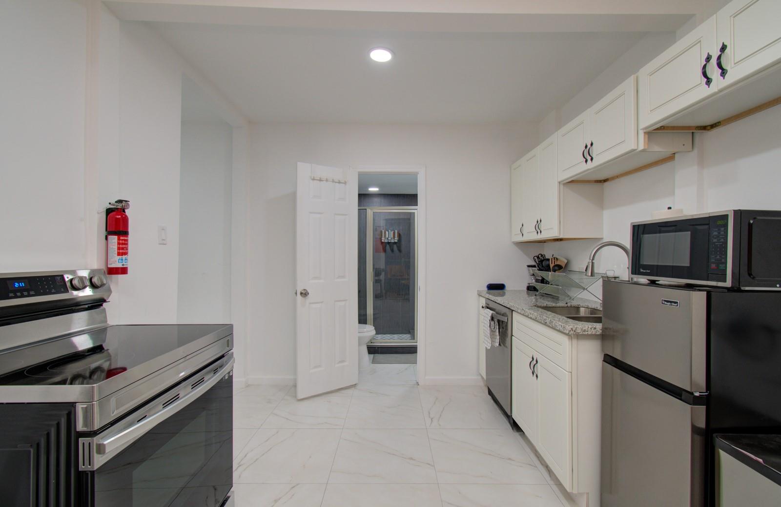 6403 Avenue Street, Houston Tx 77011 Property Photo 11