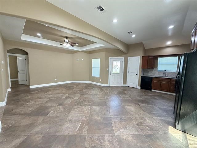 2850 Amber Avenue Property Photo 5