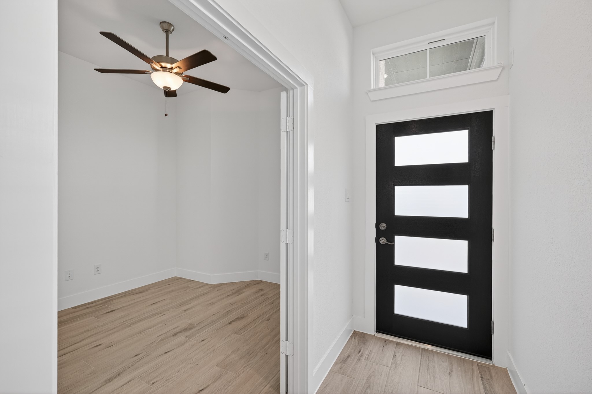 648 Crested Duck Court Property Photo 6